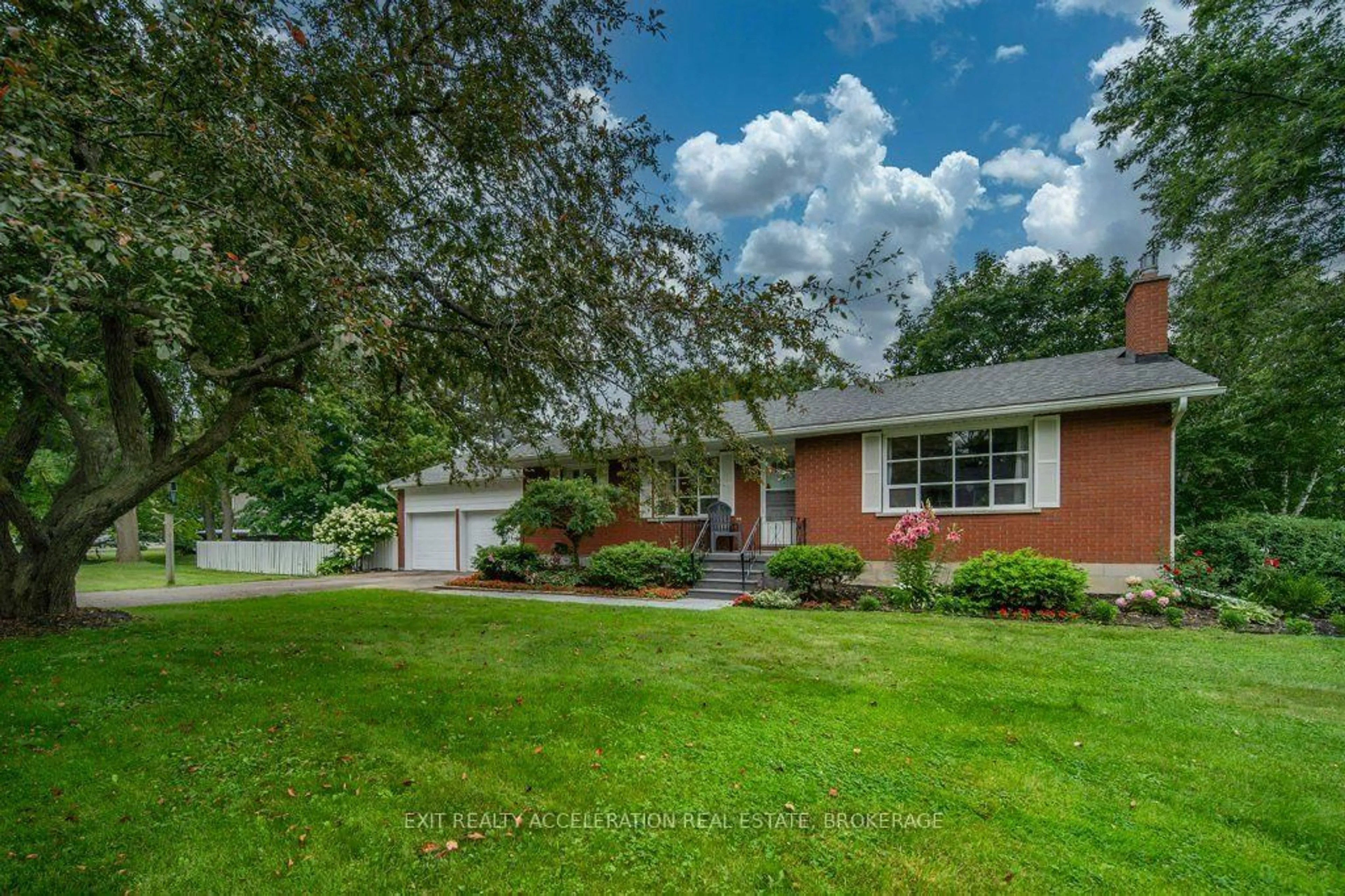 Unknown for 28 Southcrest Dr, Greater Napanee Ontario K7R 3K2