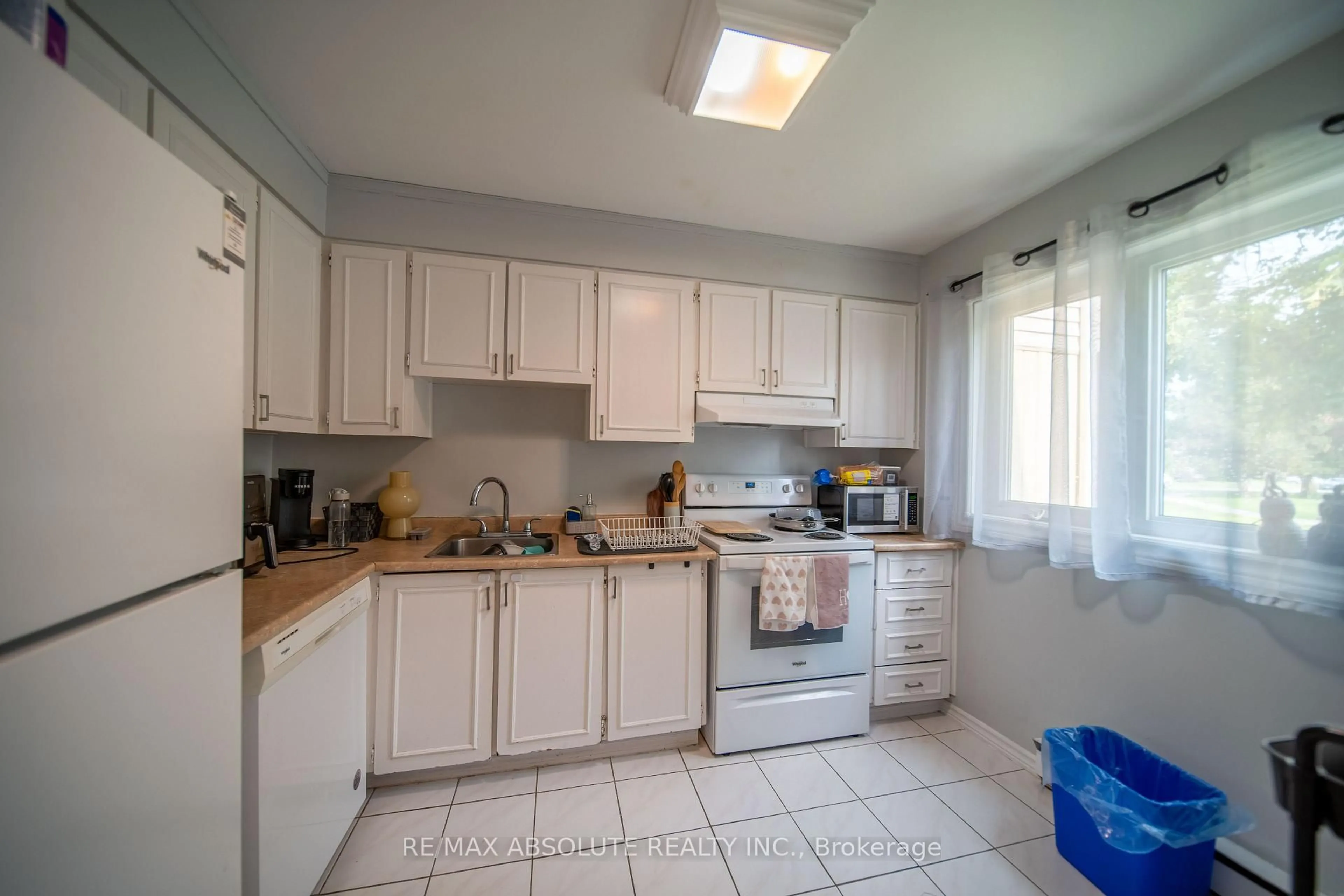 Standard kitchen, ceramic/tile floor for 1299 Cedarcroft Cres #25, Ottawa Ontario K1B 5G9