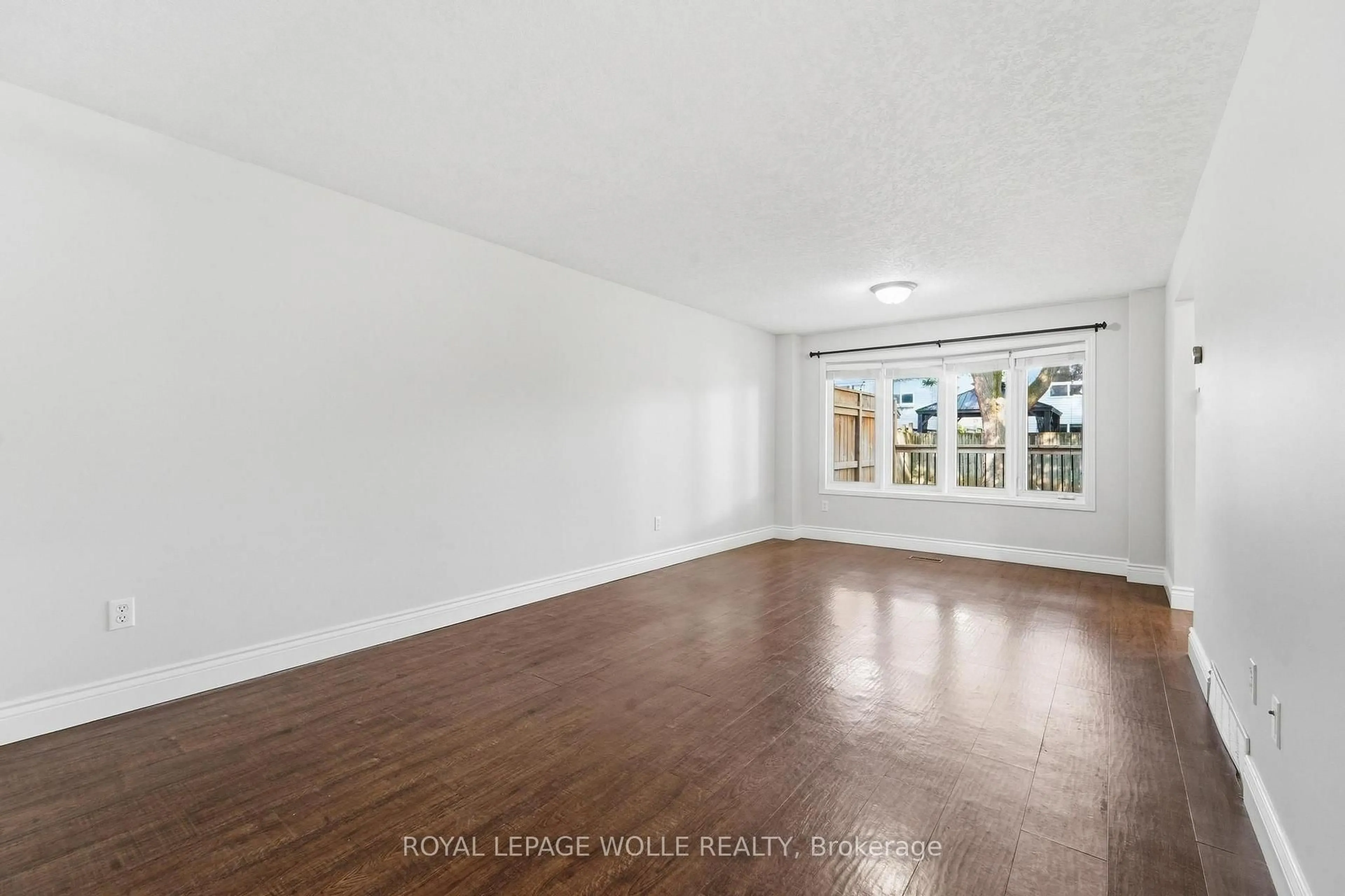 A pic of a room for 449 Exmoor St, Waterloo Ontario N2K 3T7