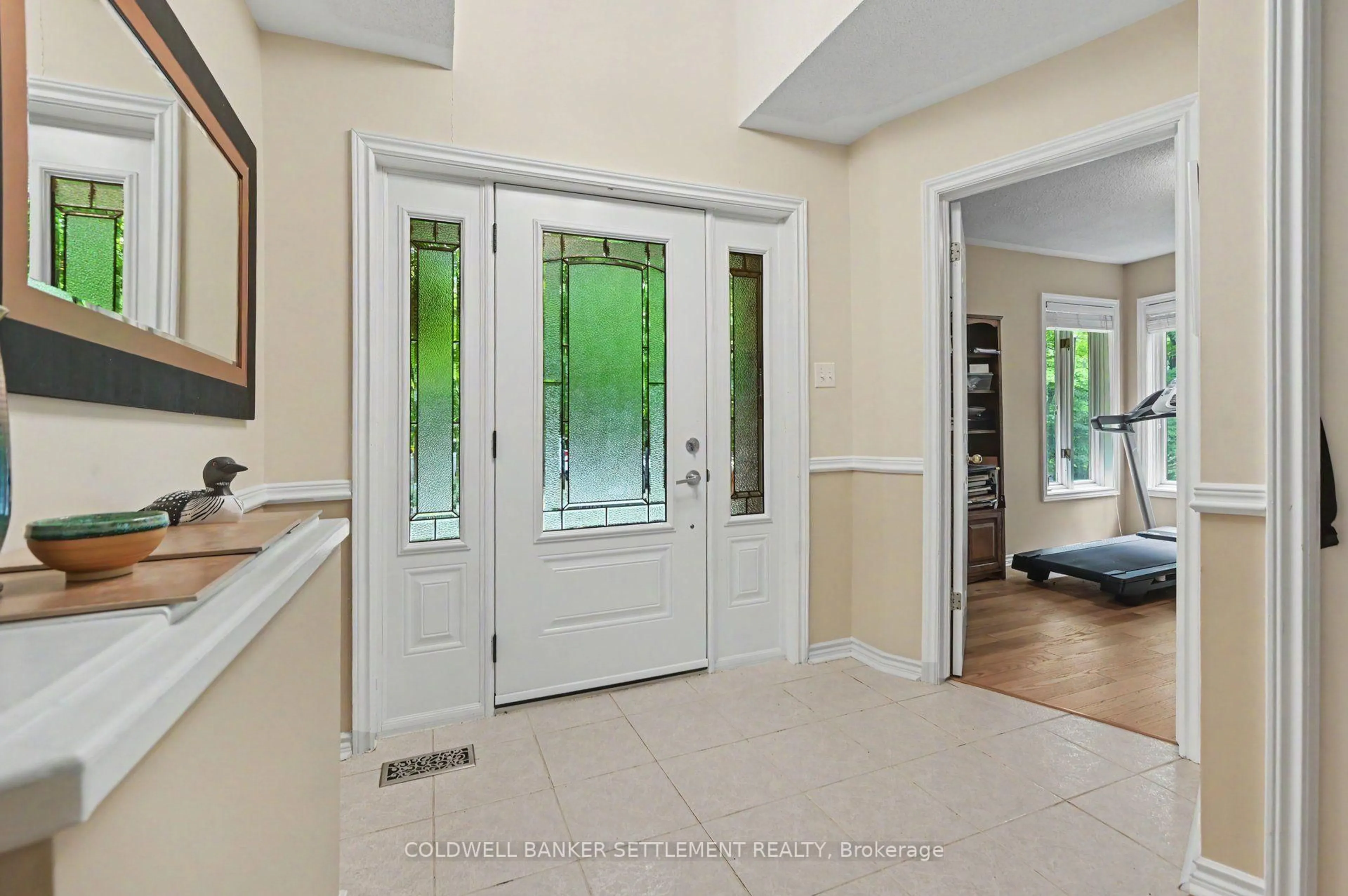 Indoor entryway for 280 Lakewood Rd, Perth Ontario K7H 0C7