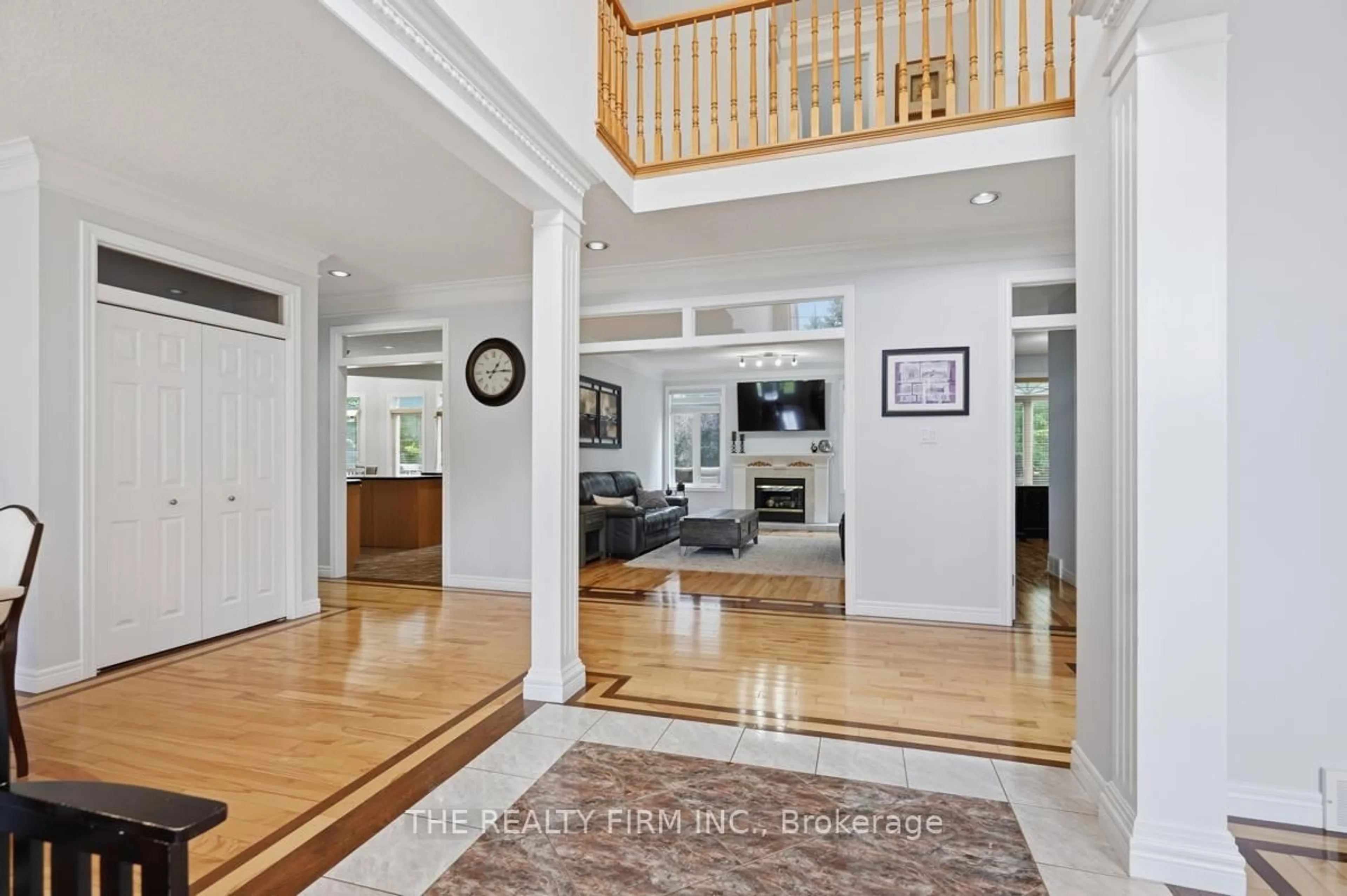 Indoor entryway for 55 Farmhouse Rd, London East Ontario N5Y 5M4