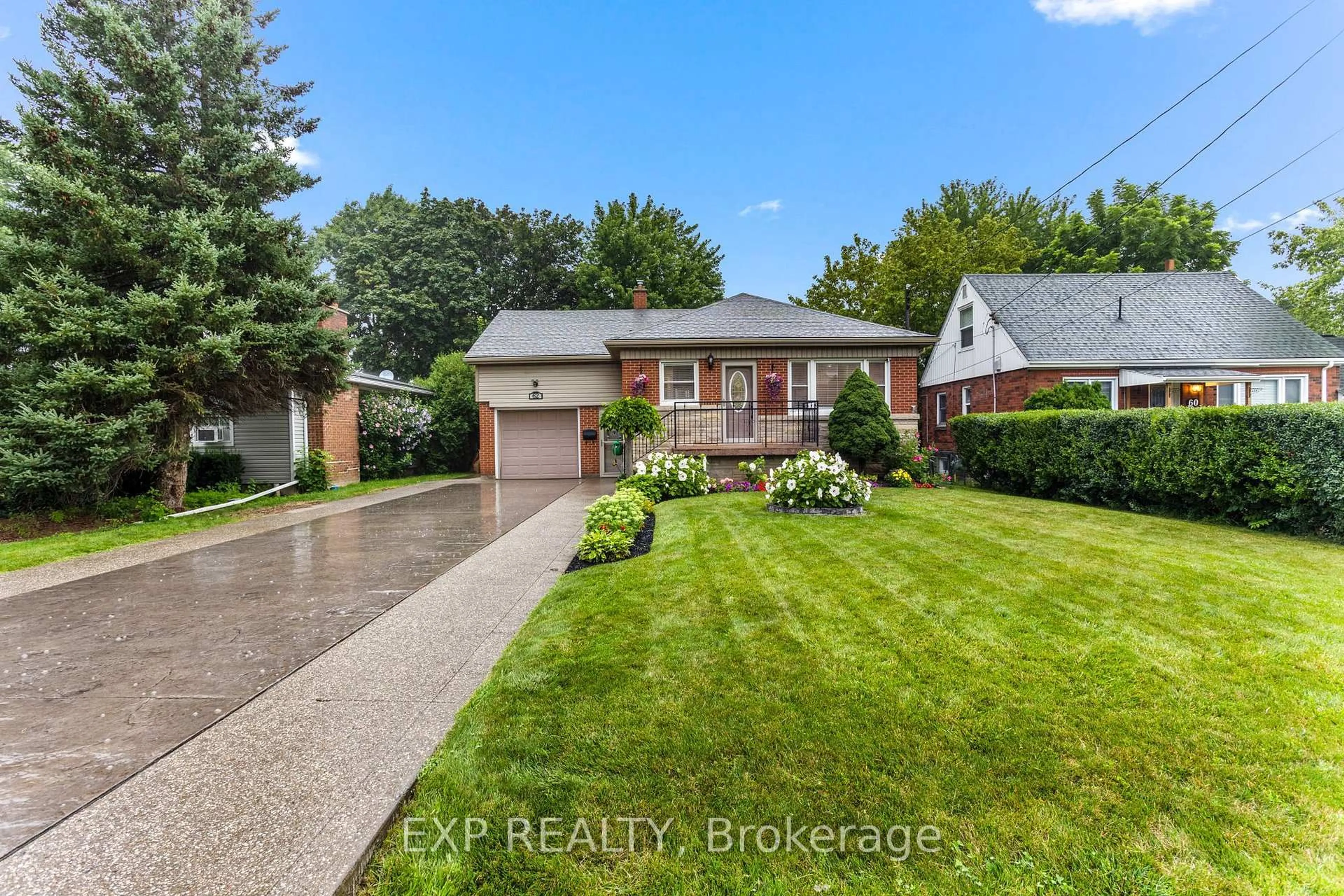 A pic from outside/outdoor area/front of a property/back of a property/a pic from drone, street for 62 Randall Ave, Hamilton Ontario L8G 2K9