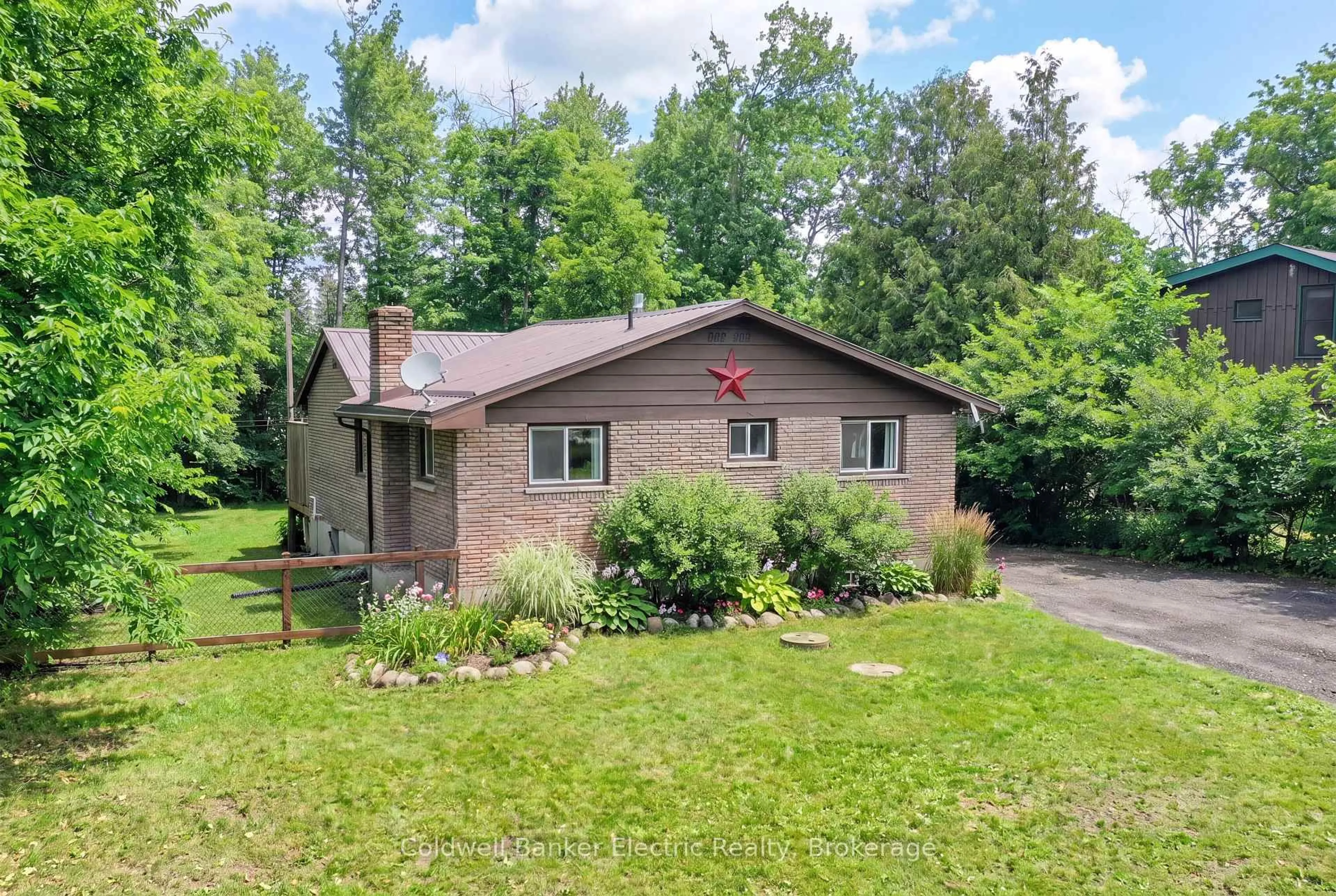 A pic from outside/outdoor area/front of a property/back of a property/a pic from drone, unknown for 30 Woods Ave, Kawartha Lakes Ontario K0L 2W0
