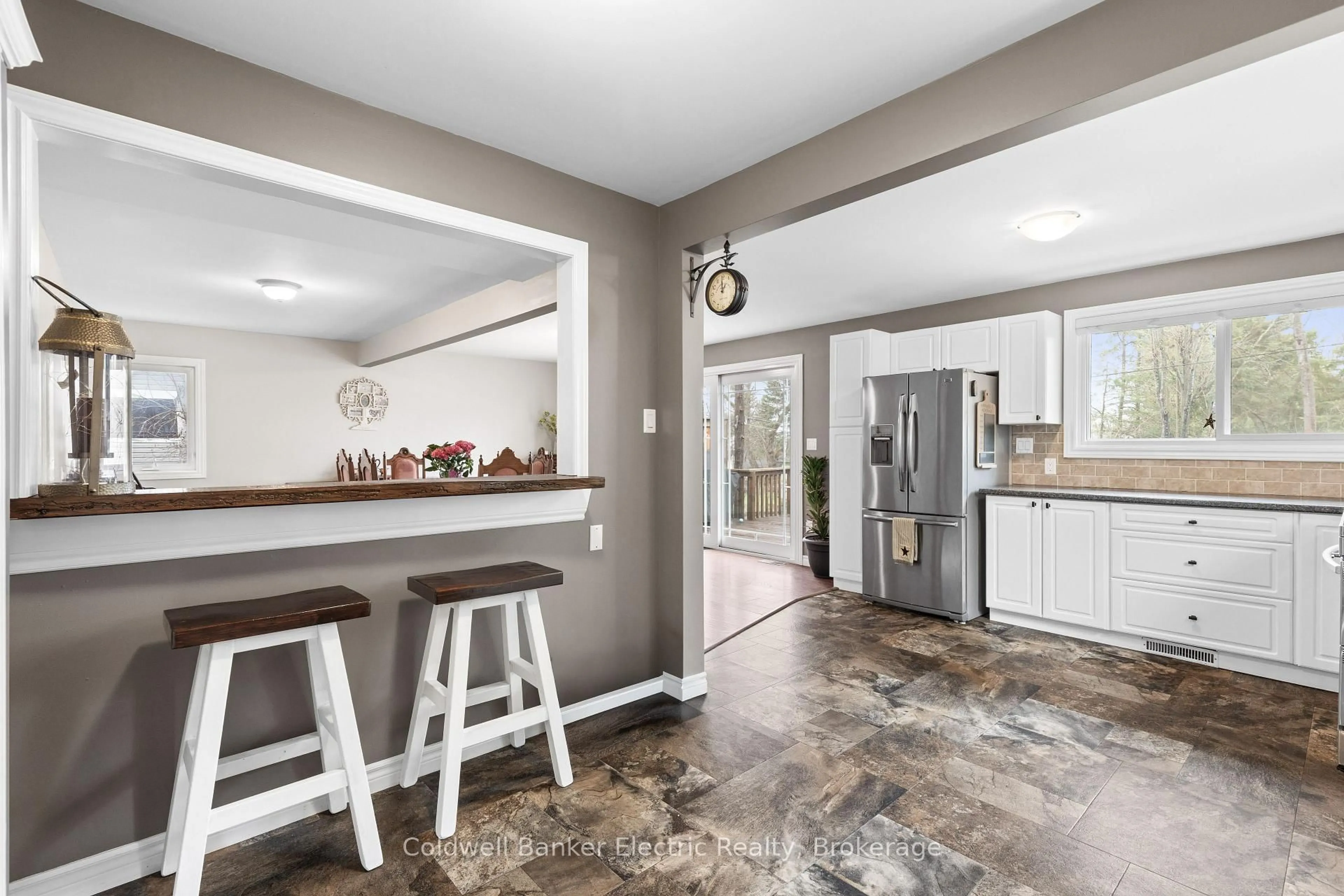 Open concept kitchen, ceramic/tile floor for 30 Woods Ave, Kawartha Lakes Ontario K0L 2W0
