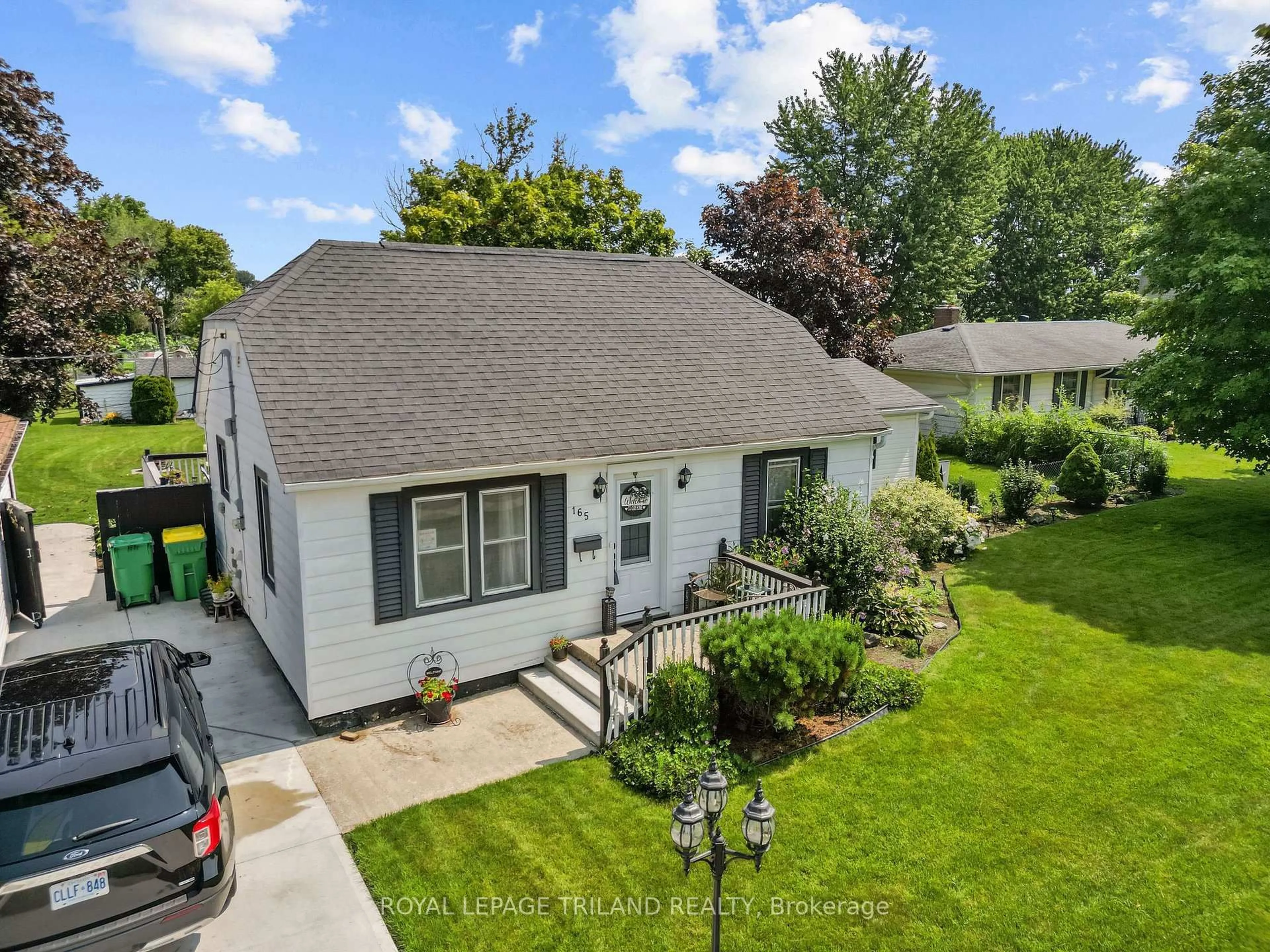 A pic from outside/outdoor area/front of a property/back of a property/a pic from drone, street for 165 Victoria St, Southwest Middlesex Ontario N0L 1M0