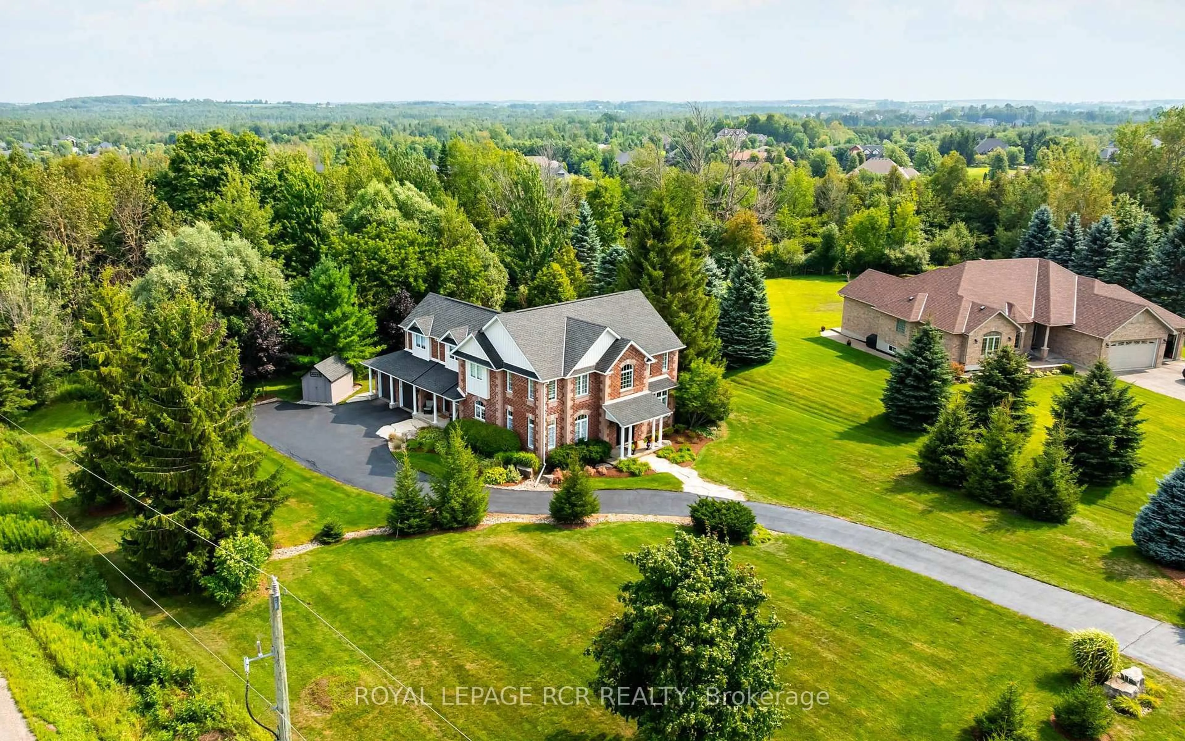A pic from outside/outdoor area/front of a property/back of a property/a pic from drone, unknown for 44 Woodland Dr, East Garafraxa Ontario L9W 6B7