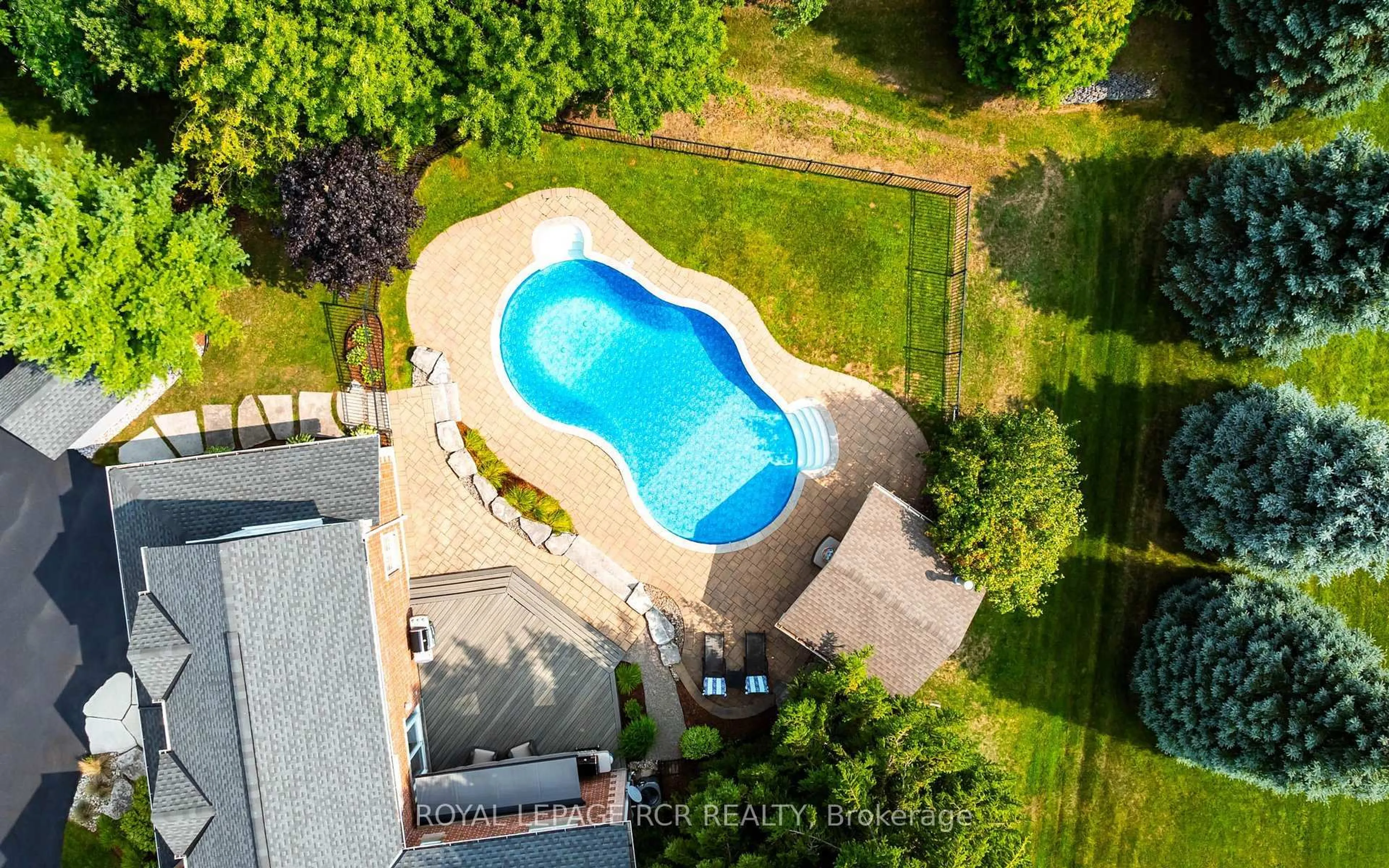 A pic from outside/outdoor area/front of a property/back of a property/a pic from drone, water/lake/river/ocean view for 44 Woodland Dr, East Garafraxa Ontario L9W 6B7