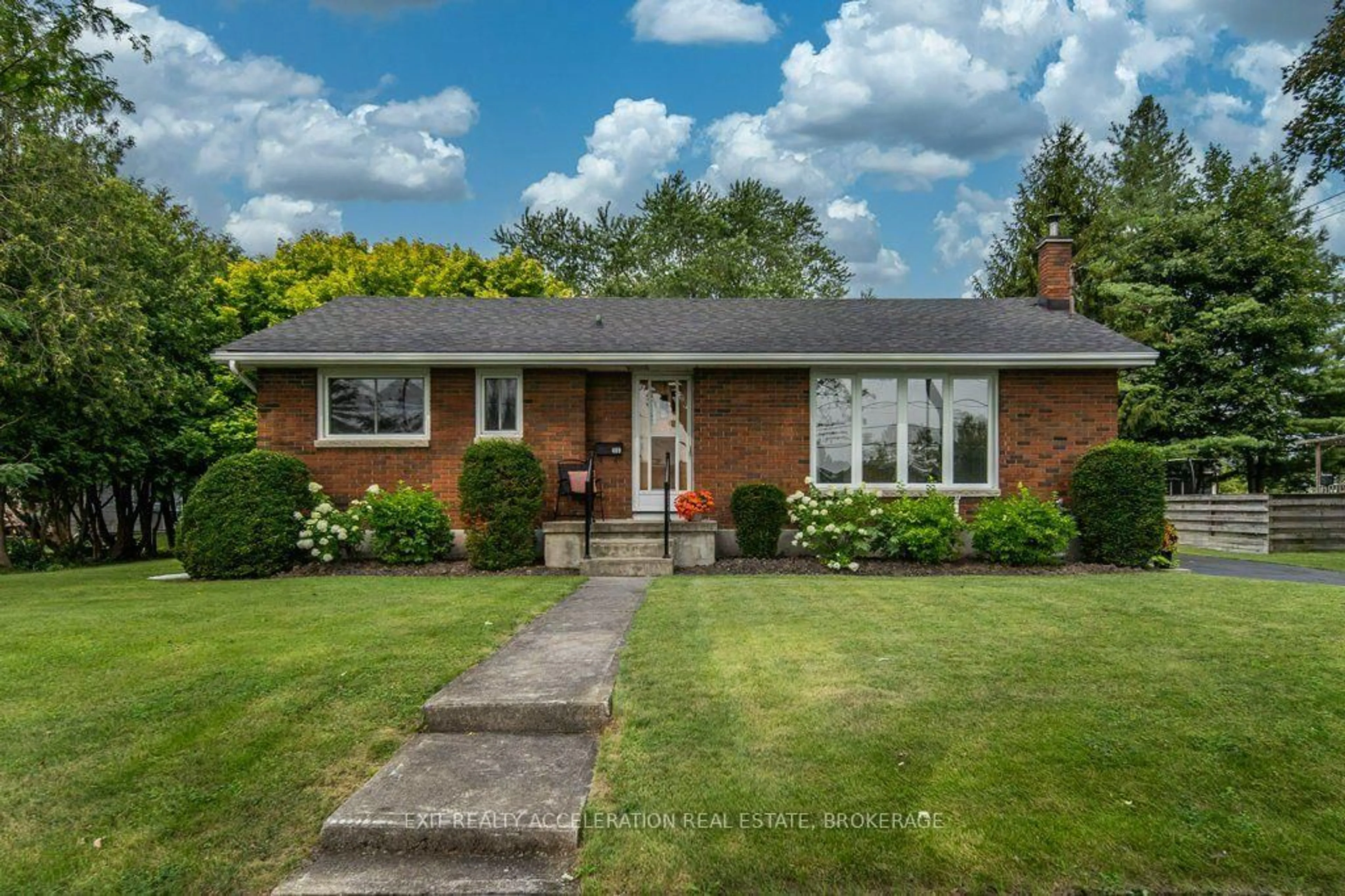 Home with brick exterior material, street for 409 Dundas St, Greater Napanee Ontario K7R 2B8