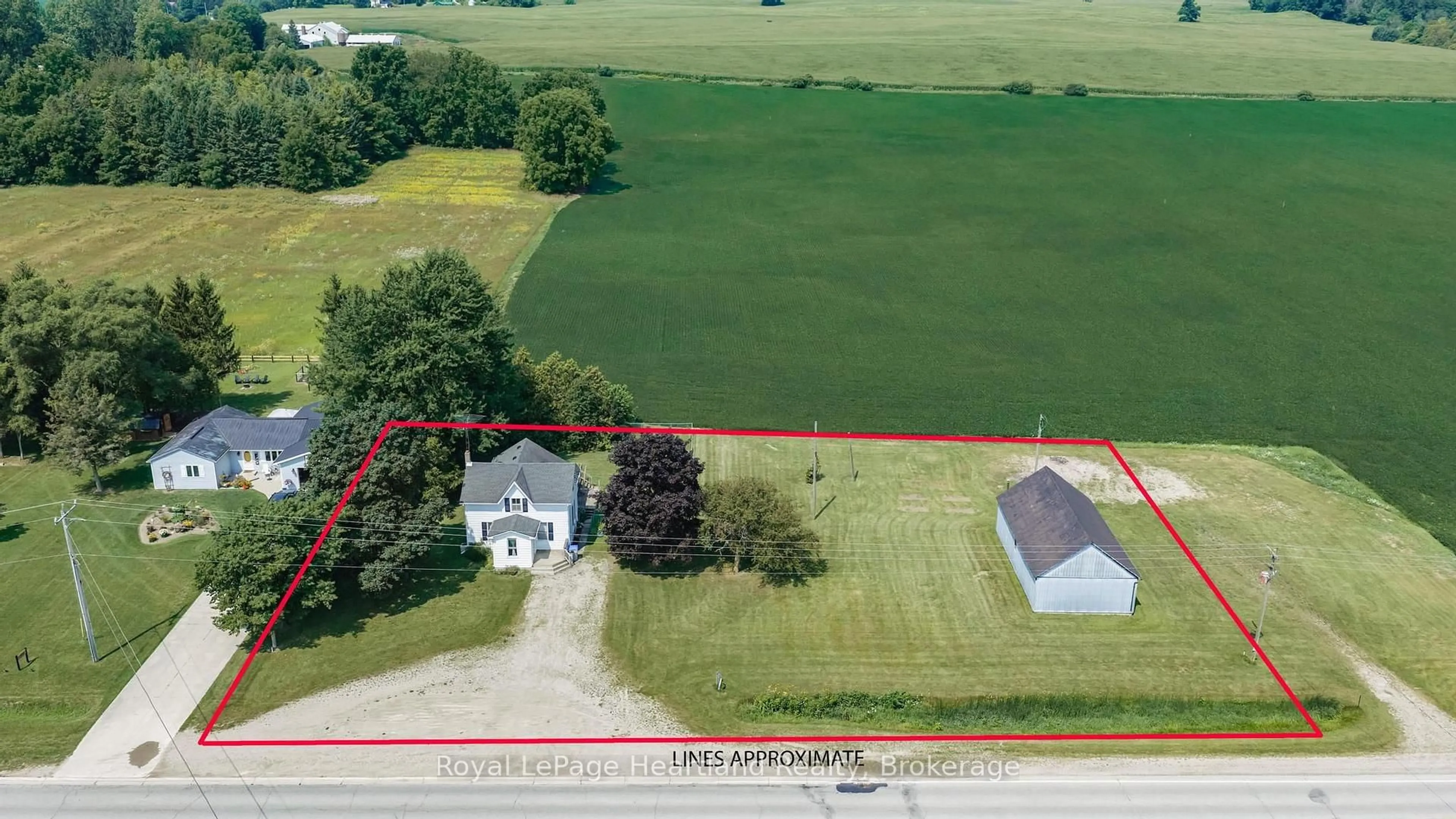 A pic from outside/outdoor area/front of a property/back of a property/a pic from drone, unknown for 82155 London Rd, Central Huron Ontario N0M 2H0
