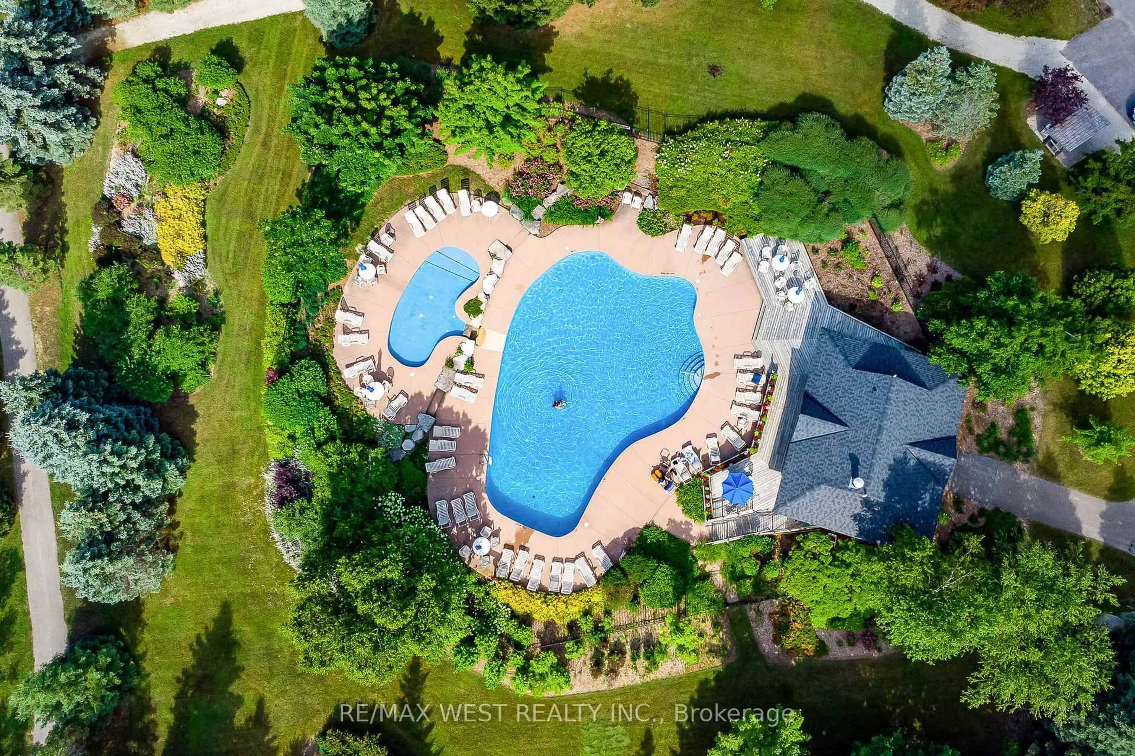 Pool for 171 snowbridge Way #37, Blue Mountains Ontario L9Y 0V1