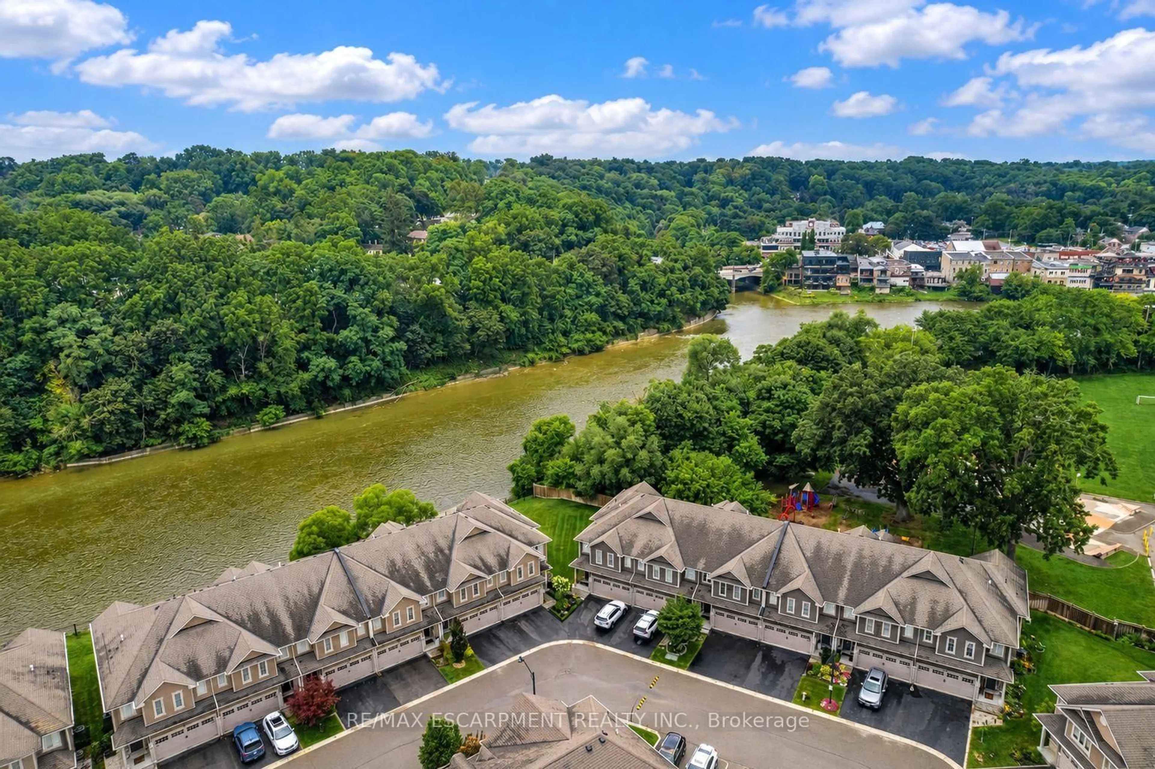 A pic from outside/outdoor area/front of a property/back of a property/a pic from drone, water/lake/river/ocean view for 80 Willow St #21, Brant Ontario N3L 2K6
