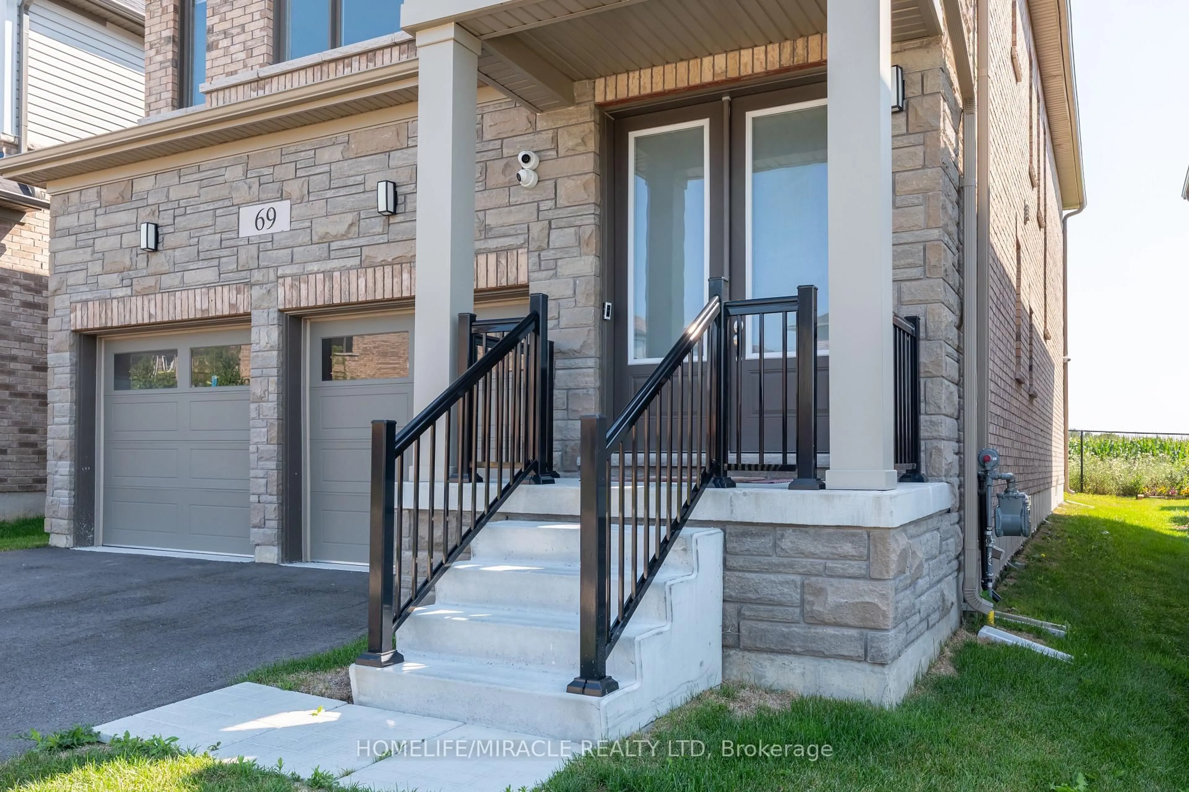 Unknown for 69 Mary Watson St, North Dumfries Ontario N0B 1E0