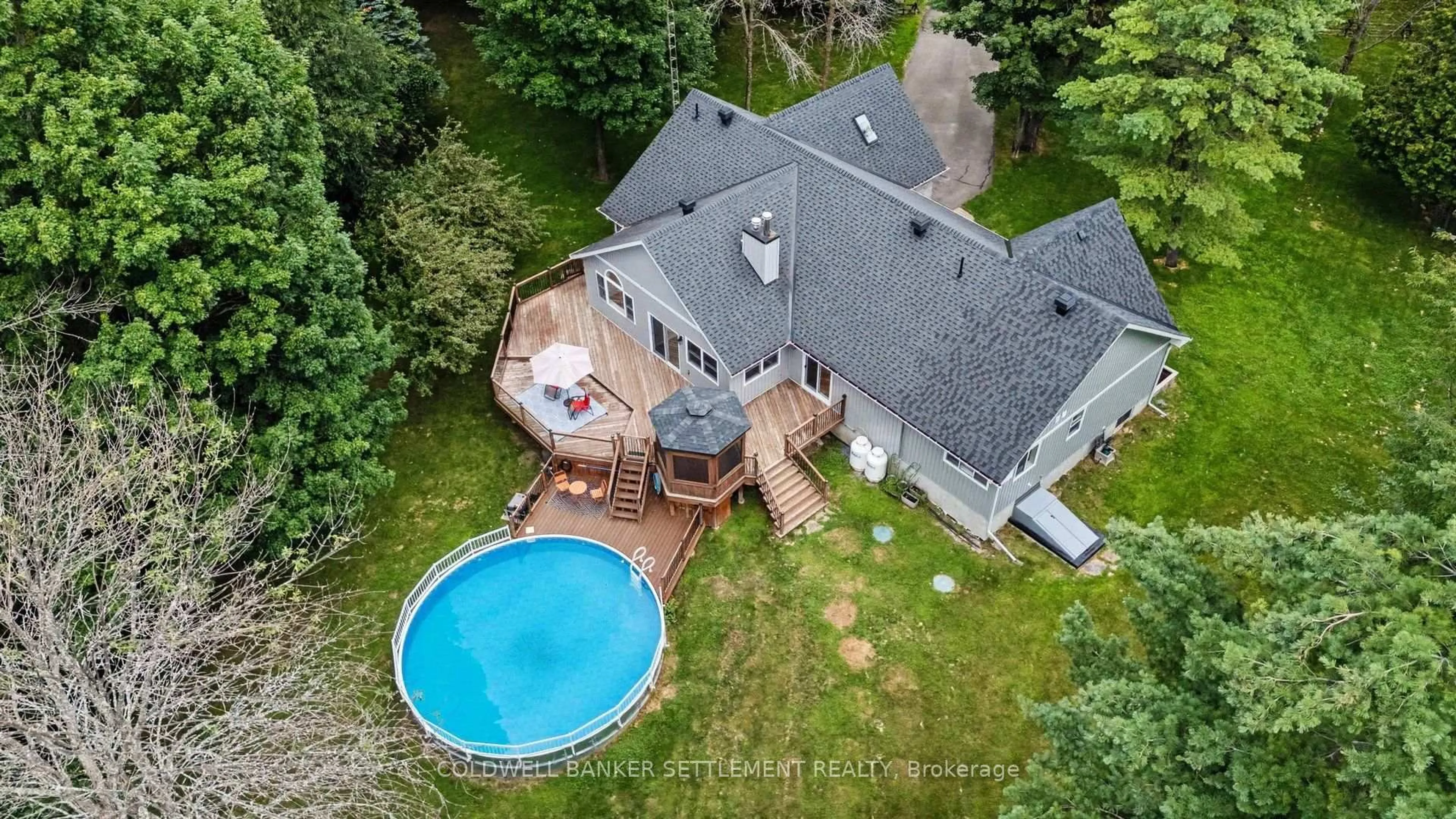A pic from outside/outdoor area/front of a property/back of a property/a pic from drone, water/lake/river/ocean view for 135 Barr Pl, Perth Ontario K7H 3C7