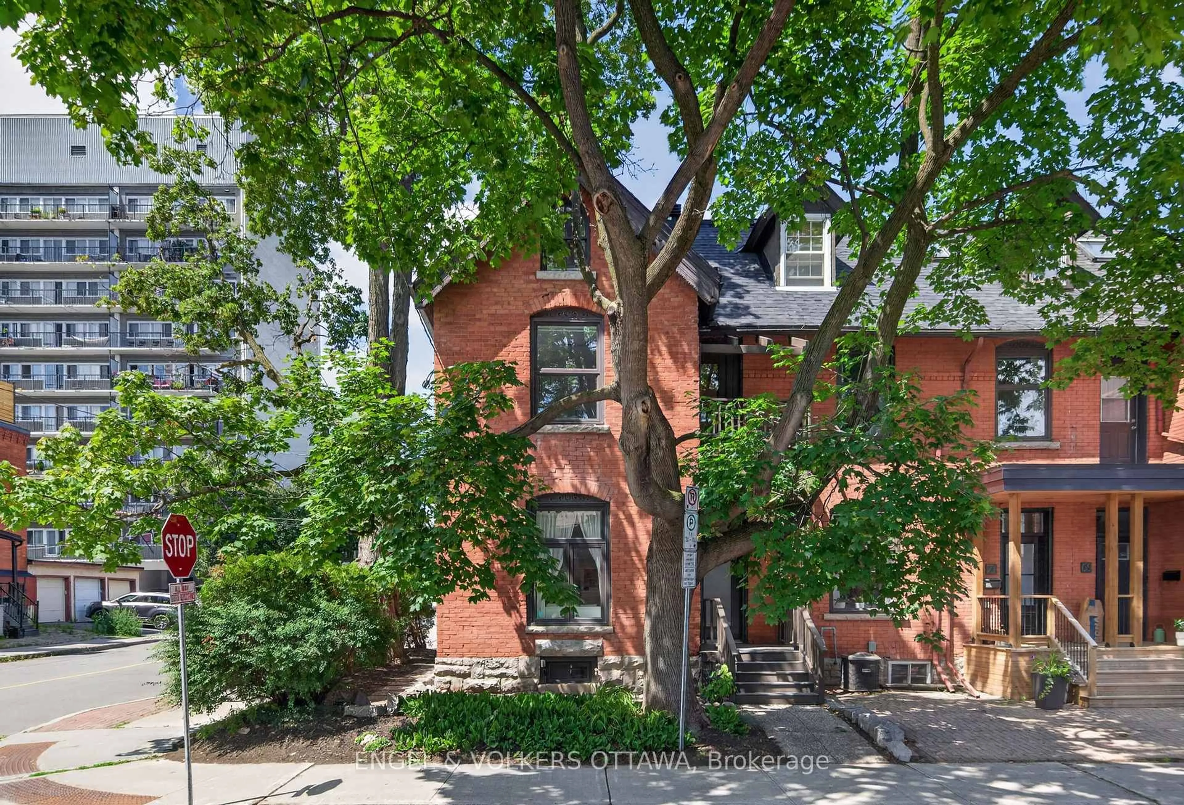 Home with brick exterior material, street for 73 Gilmour St, Ottawa Ontario K2P 0N1