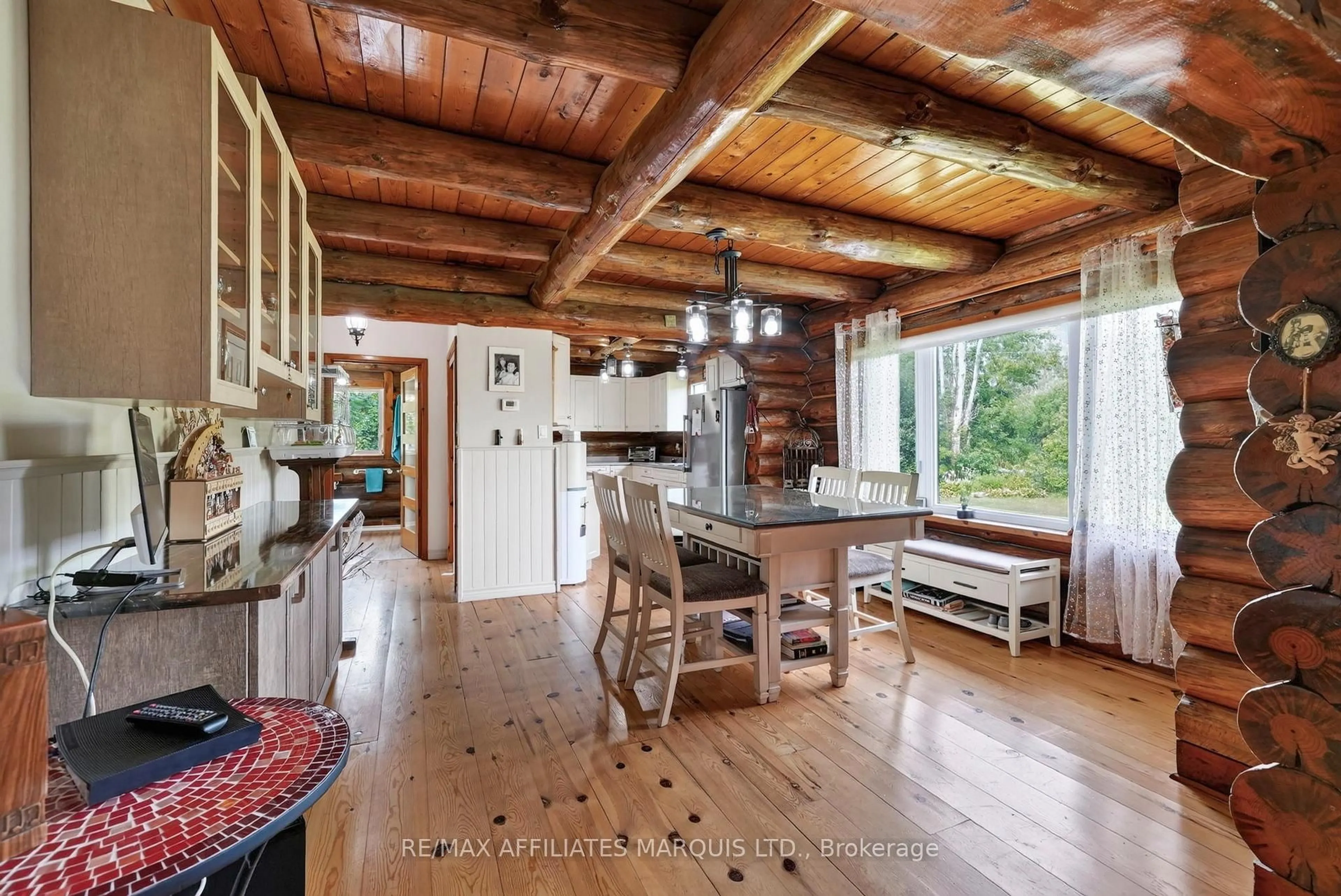 Rustic kitchen, wood/laminate floor for 16696 Atchison Rd, South Stormont Ontario K0C 1P0