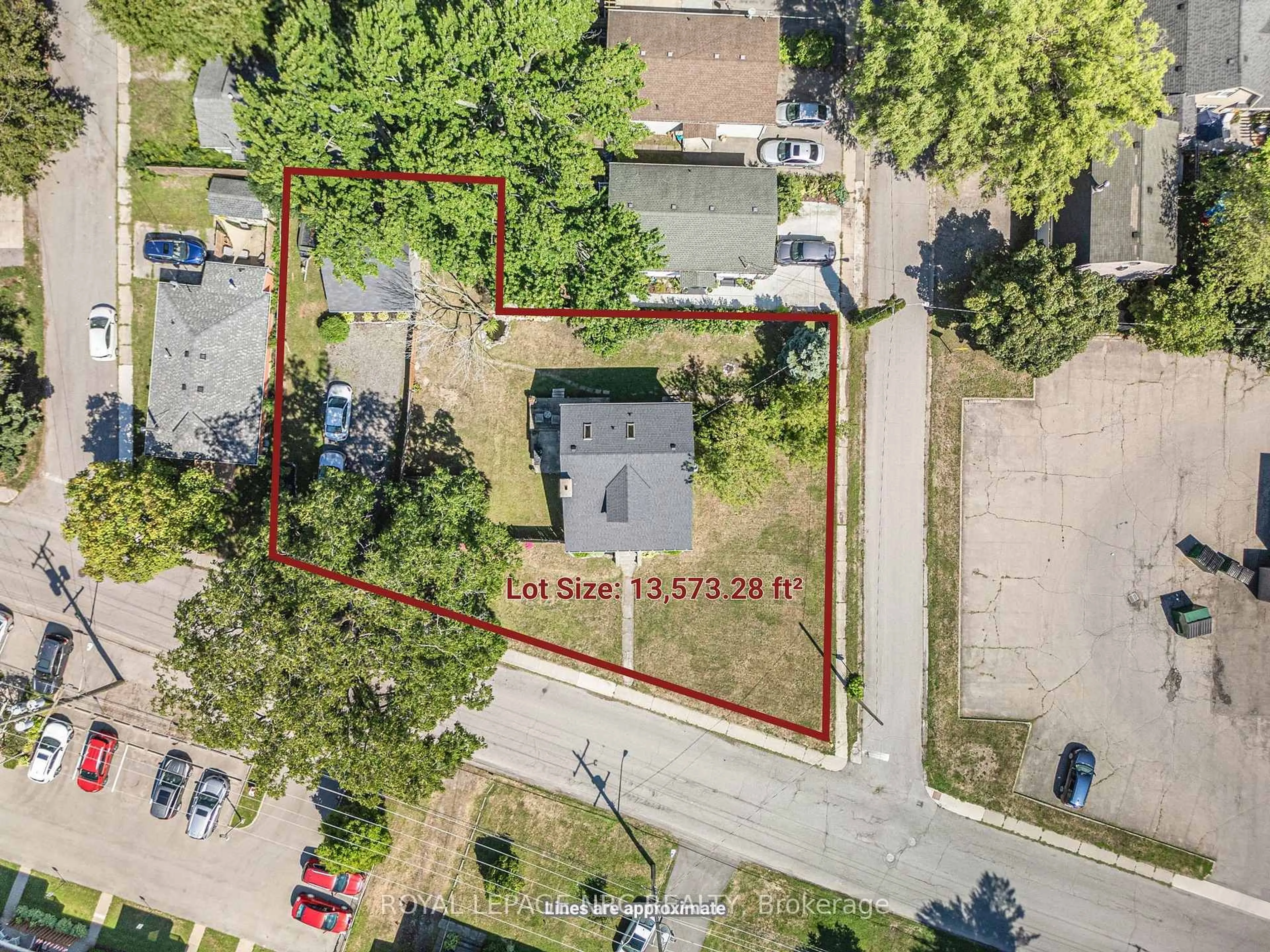 A pic from outside/outdoor area/front of a property/back of a property/a pic from drone, street for 3902 Rebstock Rd, Fort Erie Ontario L0S 1B0