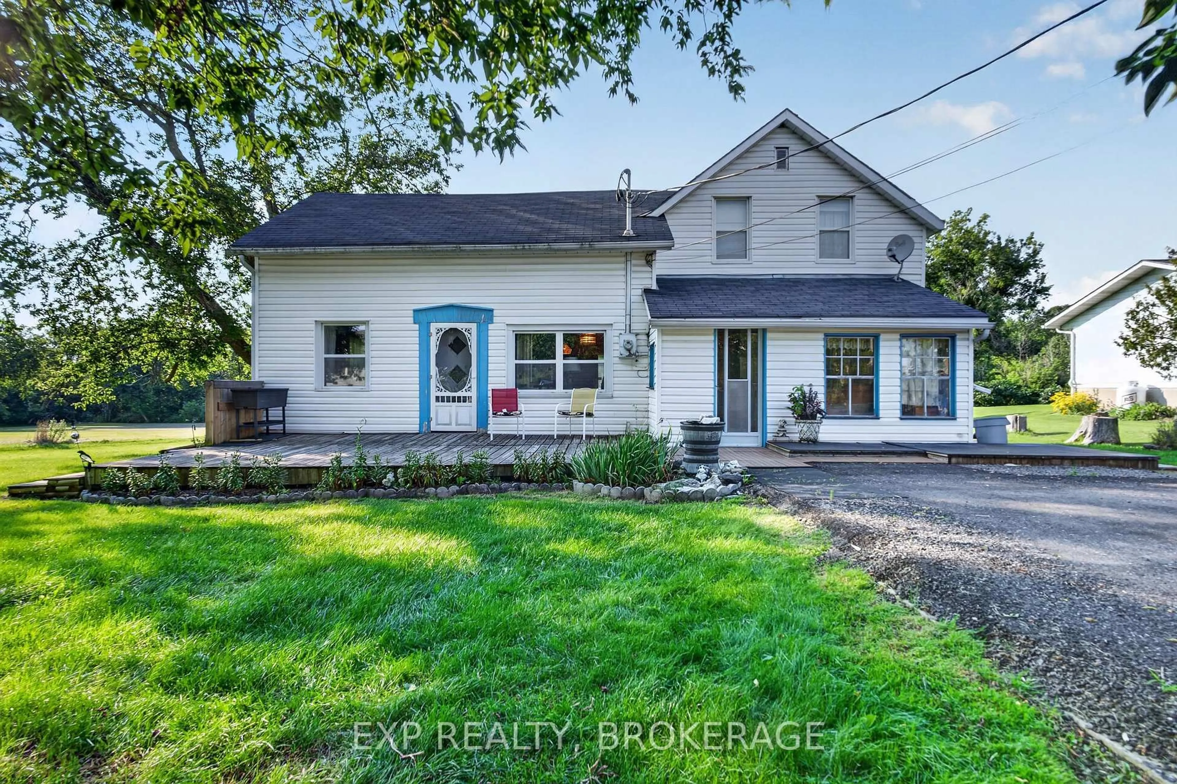 A pic from outside/outdoor area/front of a property/back of a property/a pic from drone, street for 33 BRANCH St, Yarker Ontario K0K 3N0