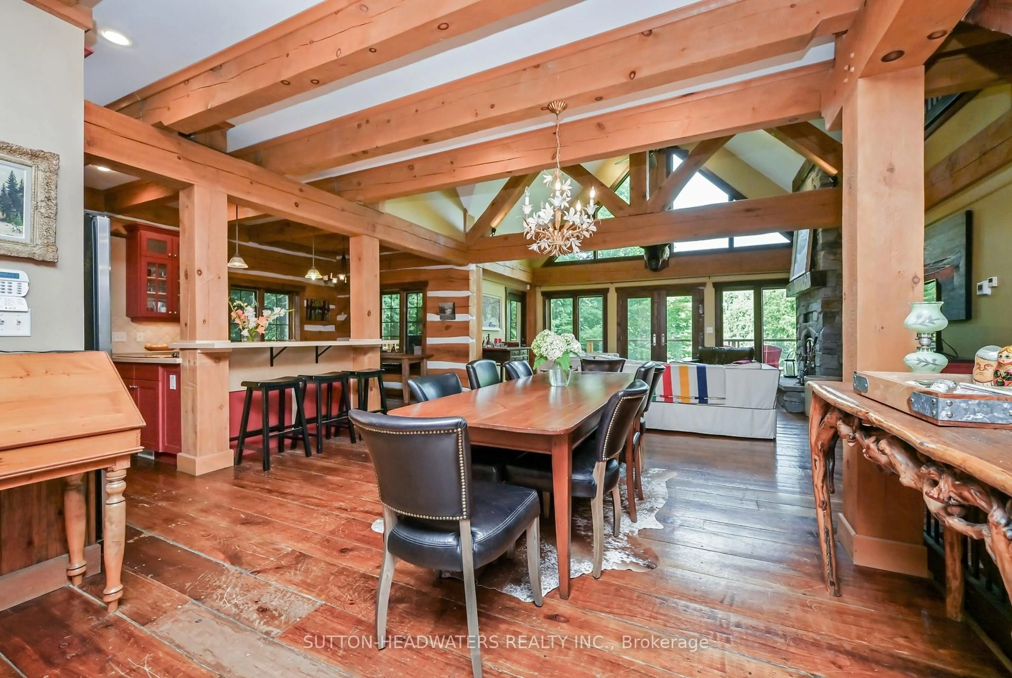 Dining room, wood/laminate floor for 115 Inglis Dr, Grey Highlands Ontario N0C 1M0