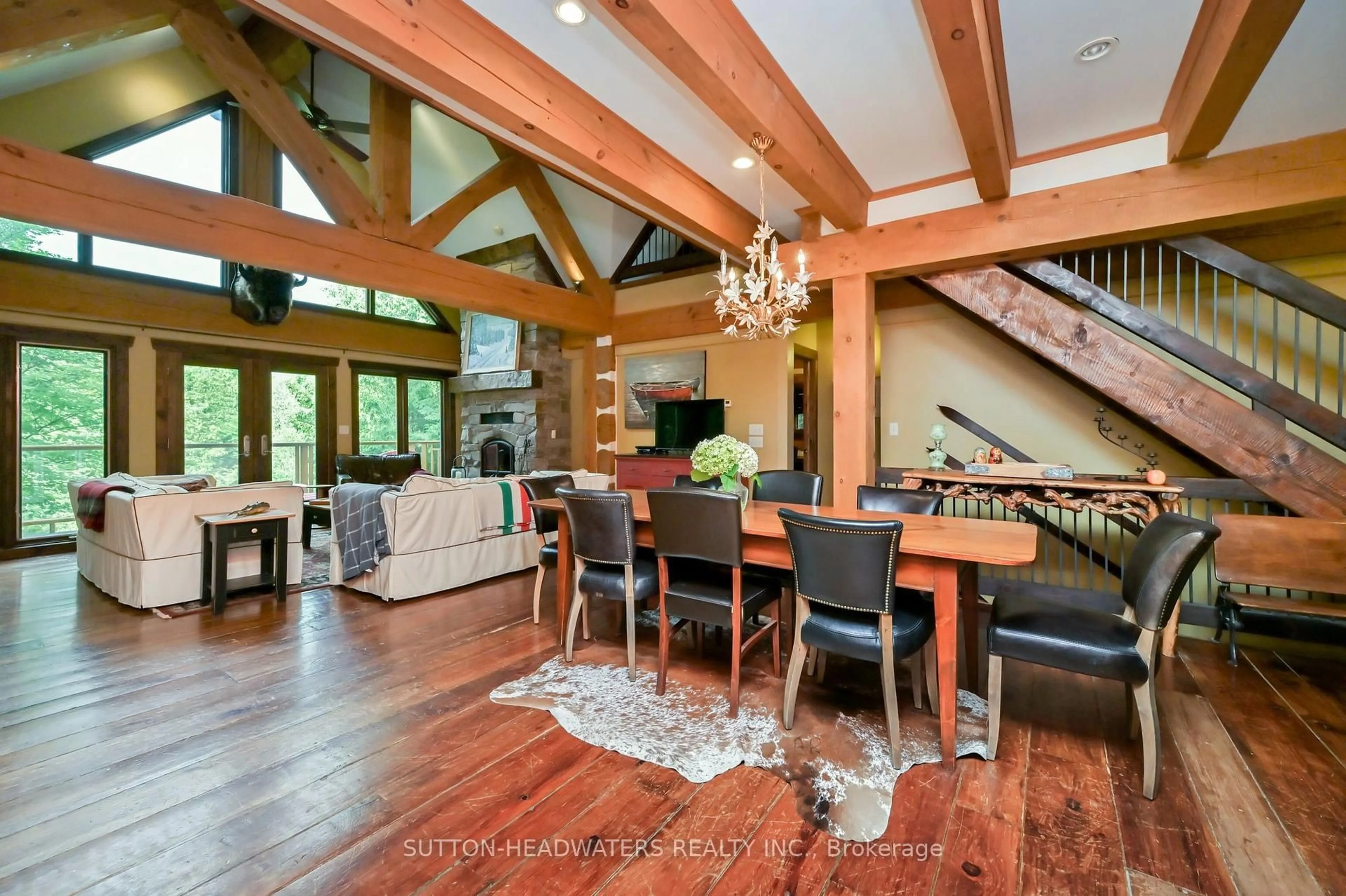 Dining room, wood/laminate floor for 115 Inglis Dr, Grey Highlands Ontario N0C 1M0