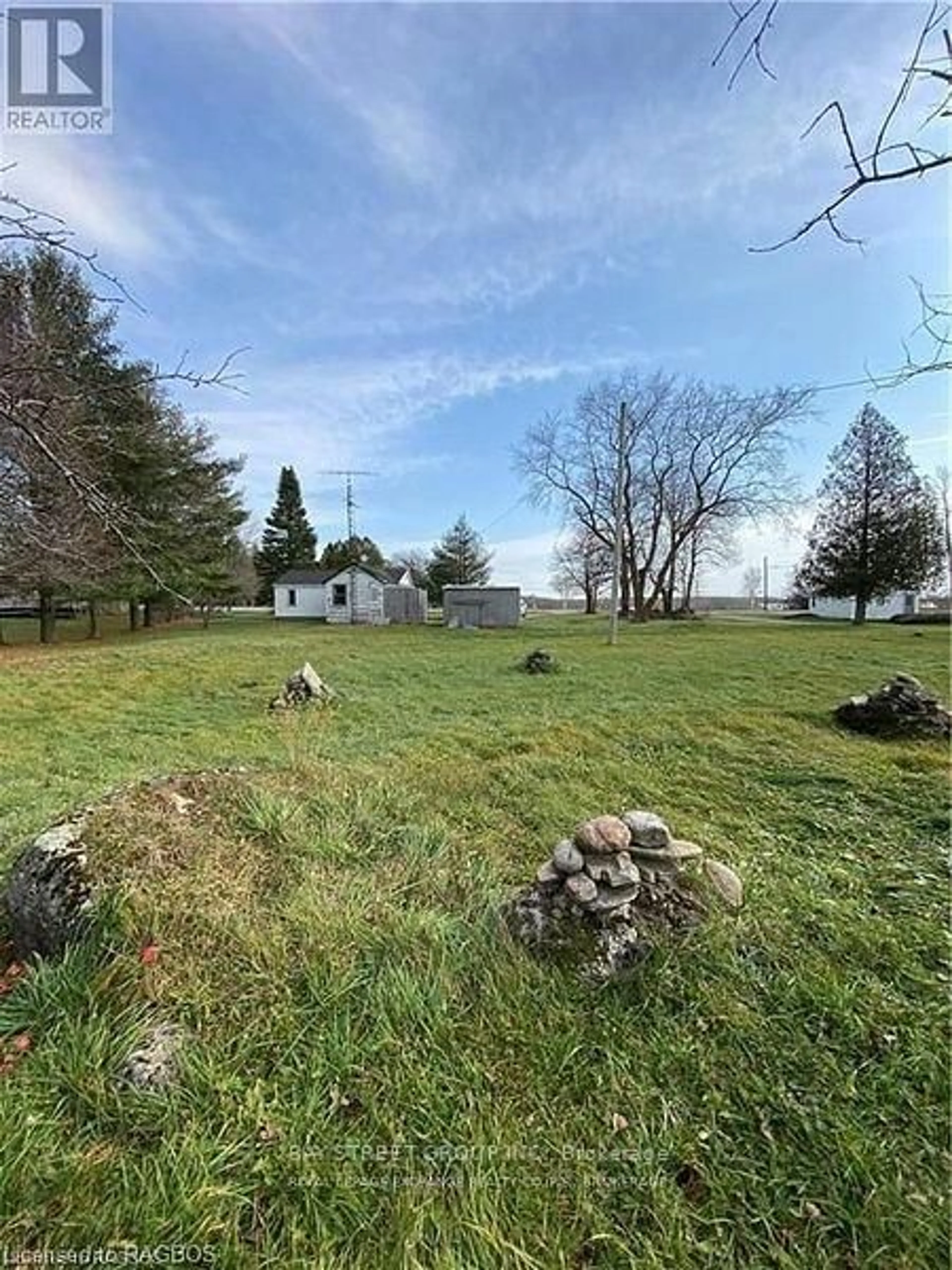 A pic from outside/outdoor area/front of a property/back of a property/a pic from drone, water/lake/river/ocean view for 150 DRIVE-IN Cres, Georgian Bluffs Ontario N4K 5N7