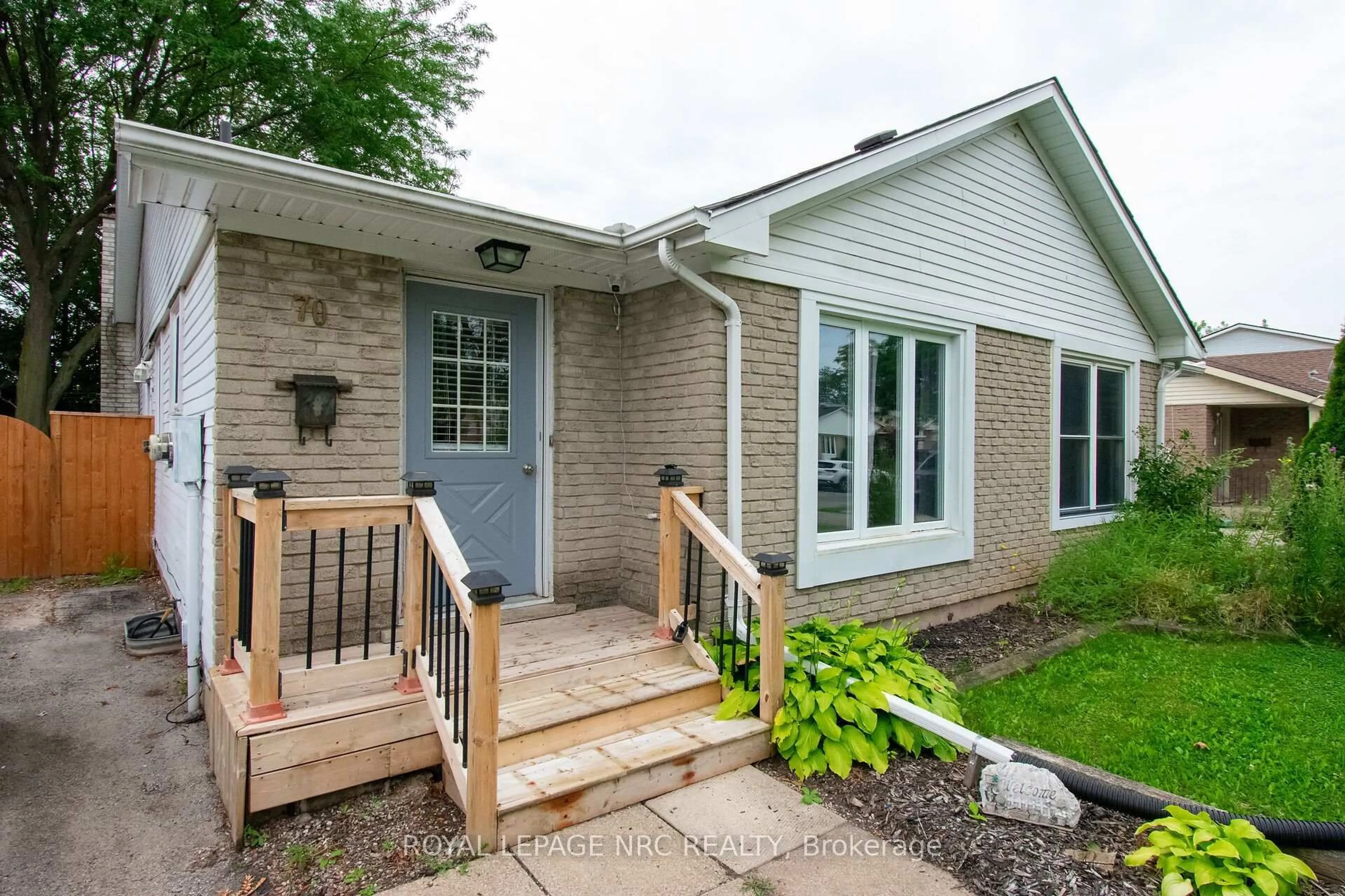 Home with brick exterior material, street for 70 Oxford St, St. Catharines Ontario L2P 3T6