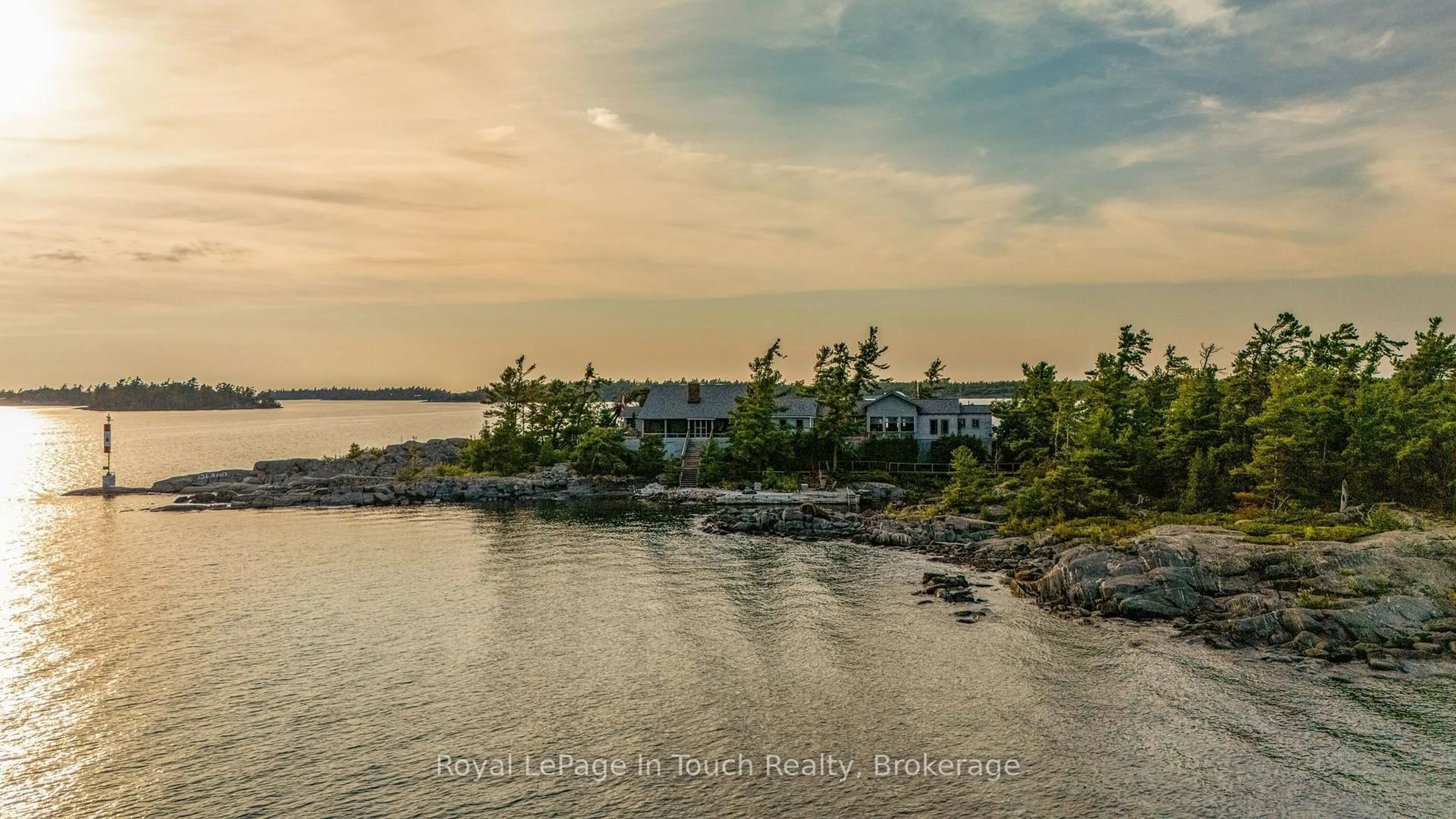 Unknown for 1 B427 Turning Island, The Archipelago Ontario P2A 0B7