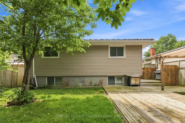 14 Alayne Cres, London South 4