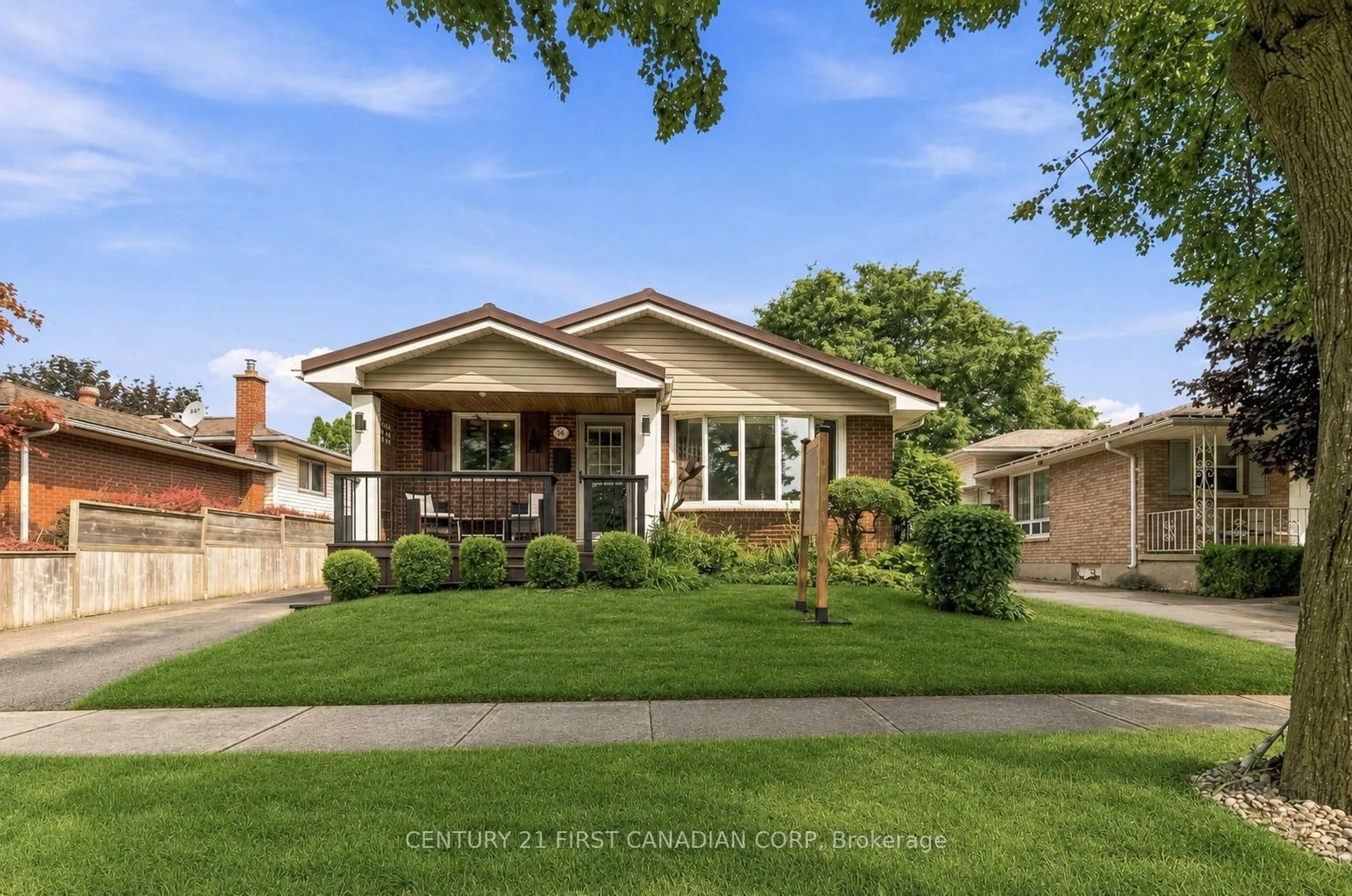 Home with brick exterior material, street for 14 Alayne Cres, London South Ontario N6E 2A3