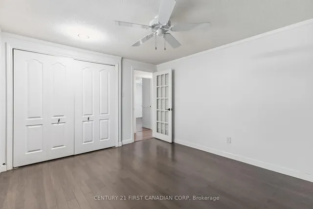 14 Alayne Cres, London South 5