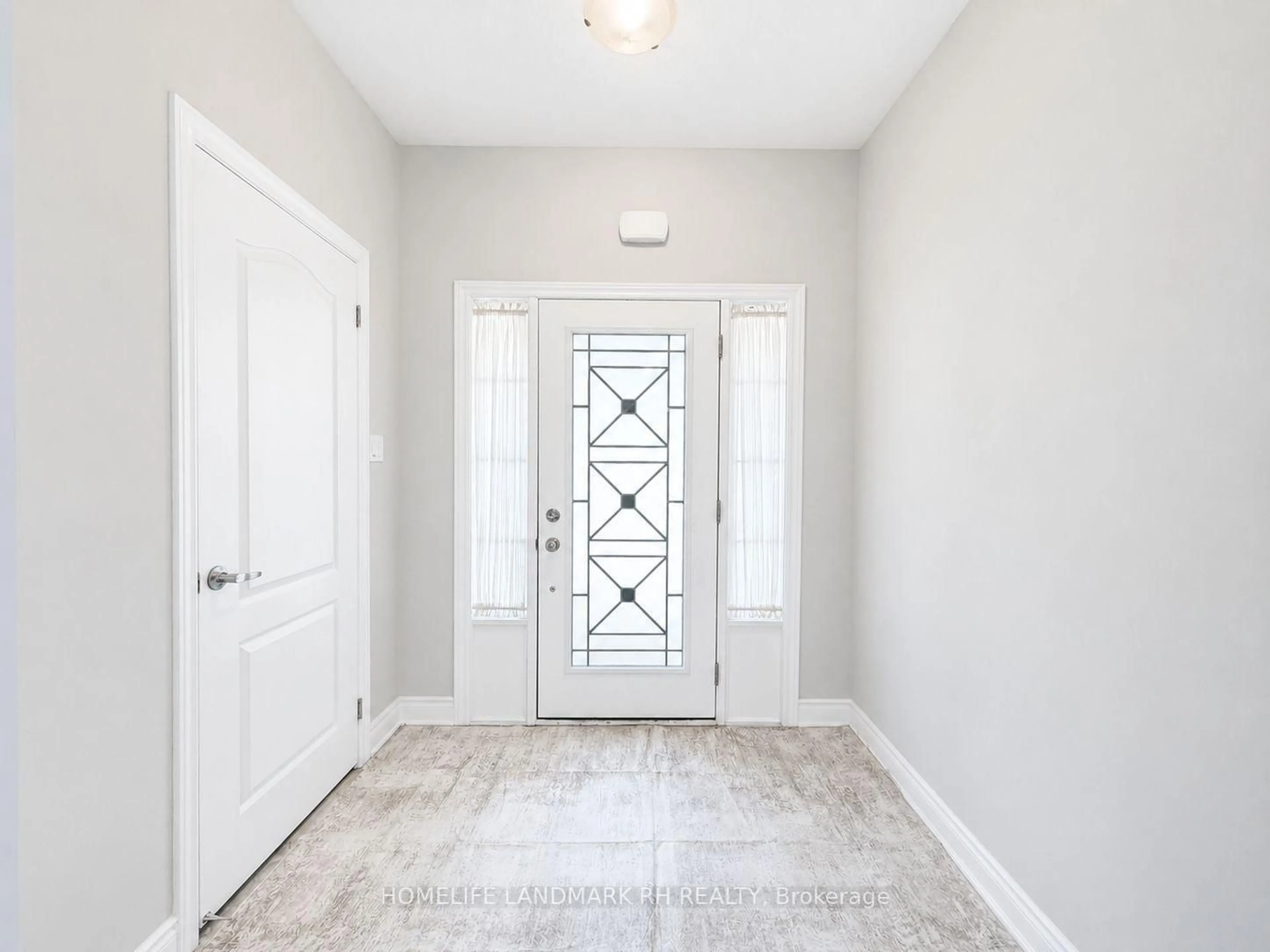 Indoor entryway for 9 Homestead Way, Thorold Ontario L2V 0B7