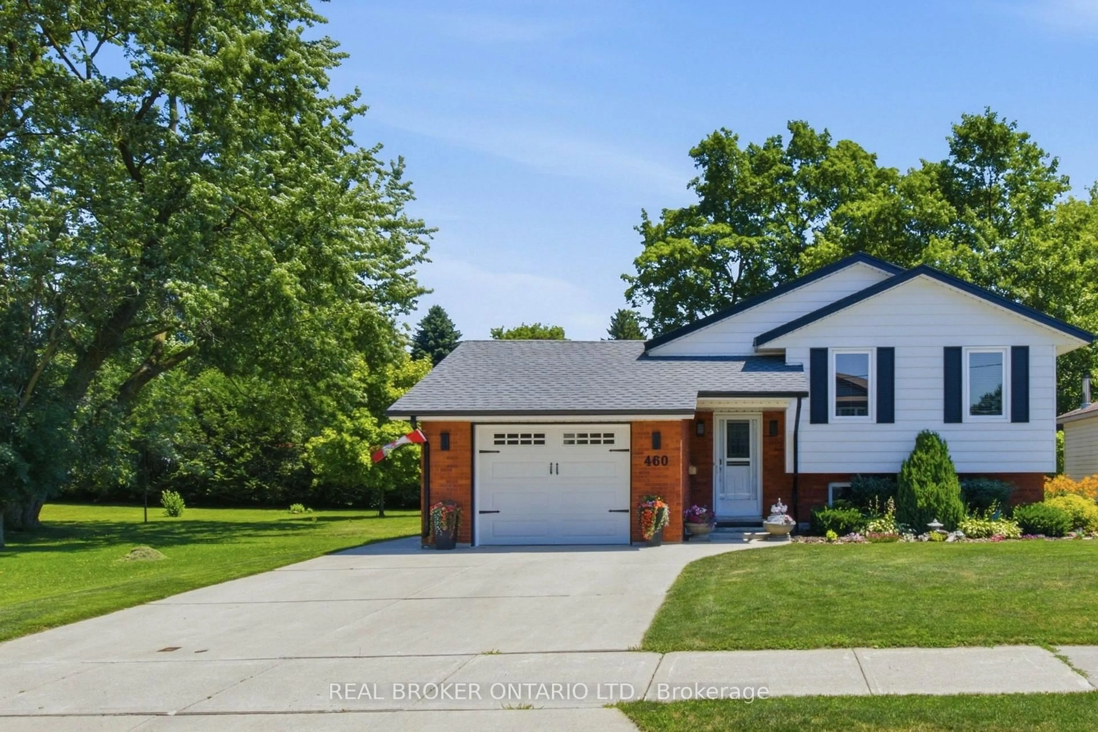 Home with brick exterior material, street for 460 Wellington Ave, North Perth Ontario N4W 2J4
