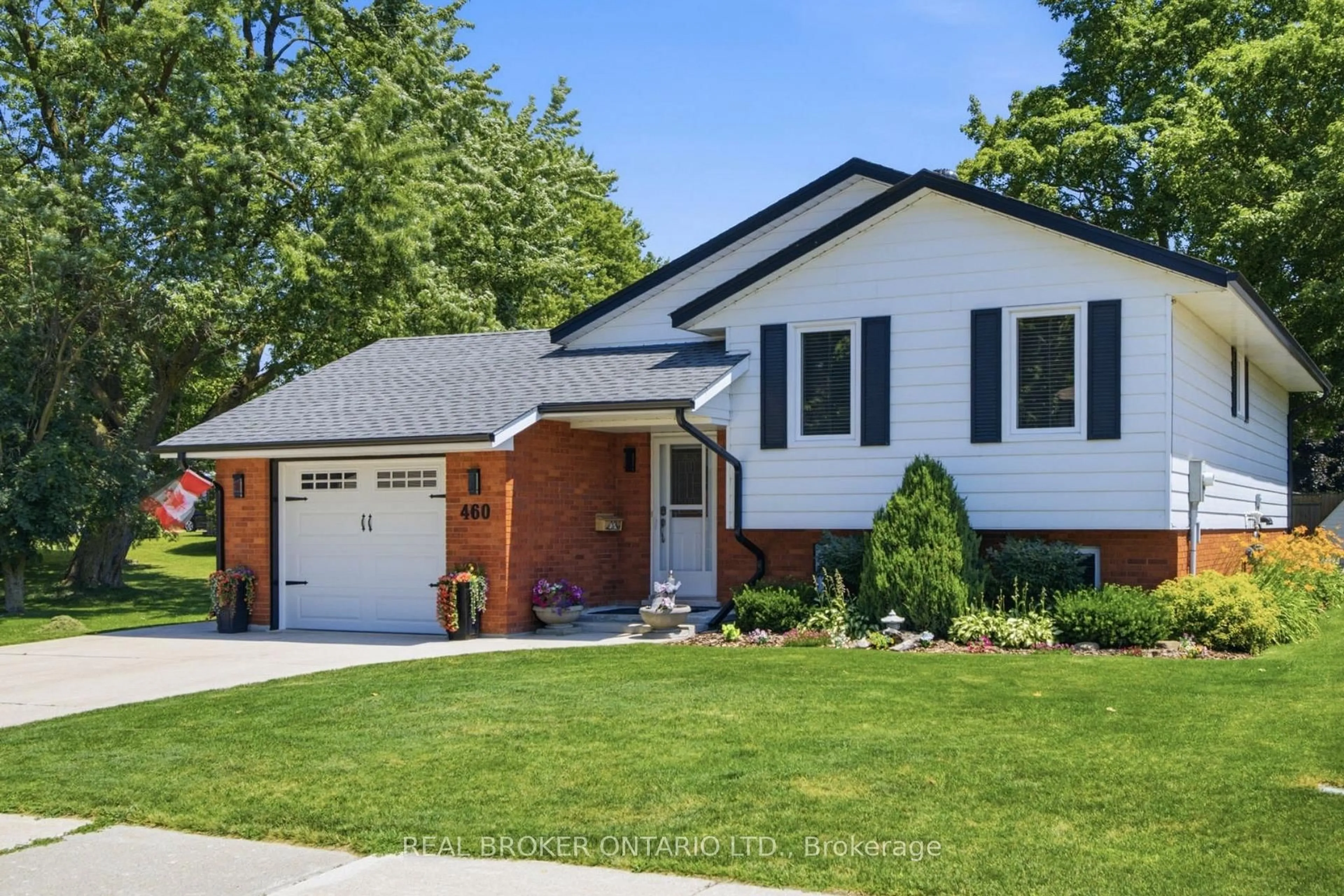 Home with brick exterior material, street for 460 Wellington Ave, North Perth Ontario N4W 2J4