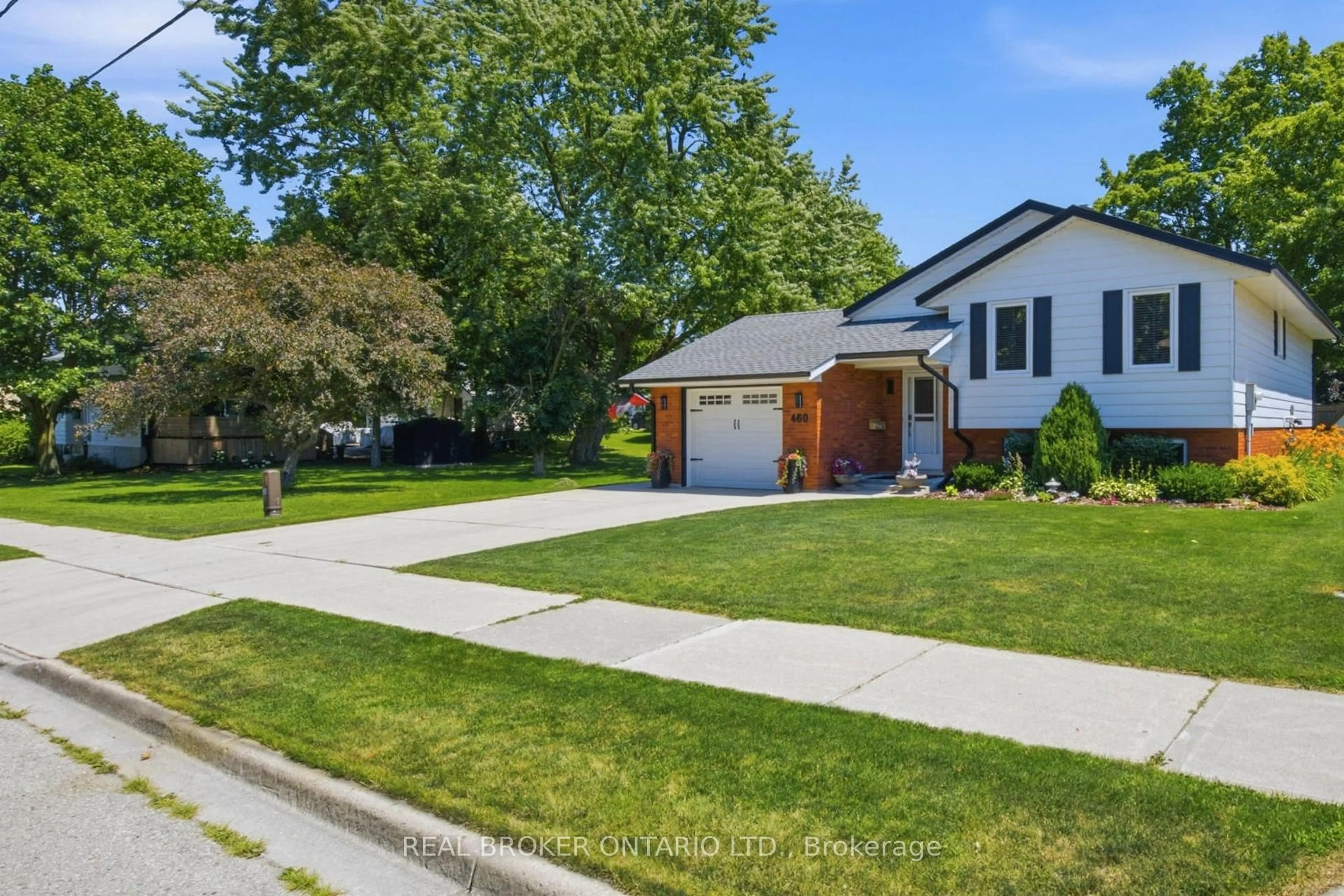 Unknown for 460 Wellington Ave, North Perth Ontario N4W 2J4