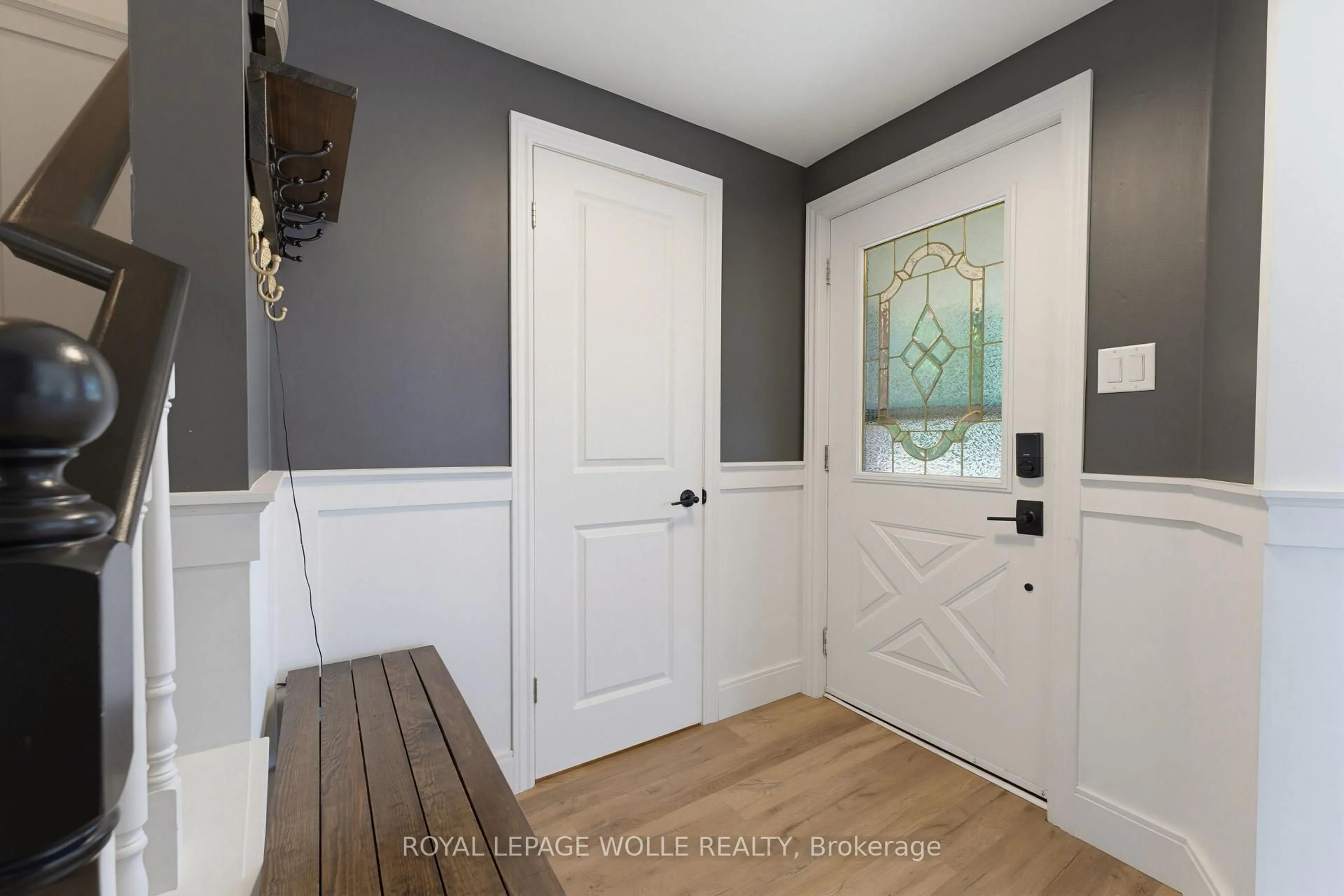 Indoor entryway for 3 Alona Ave, Cambridge Ontario N3C 3Y5