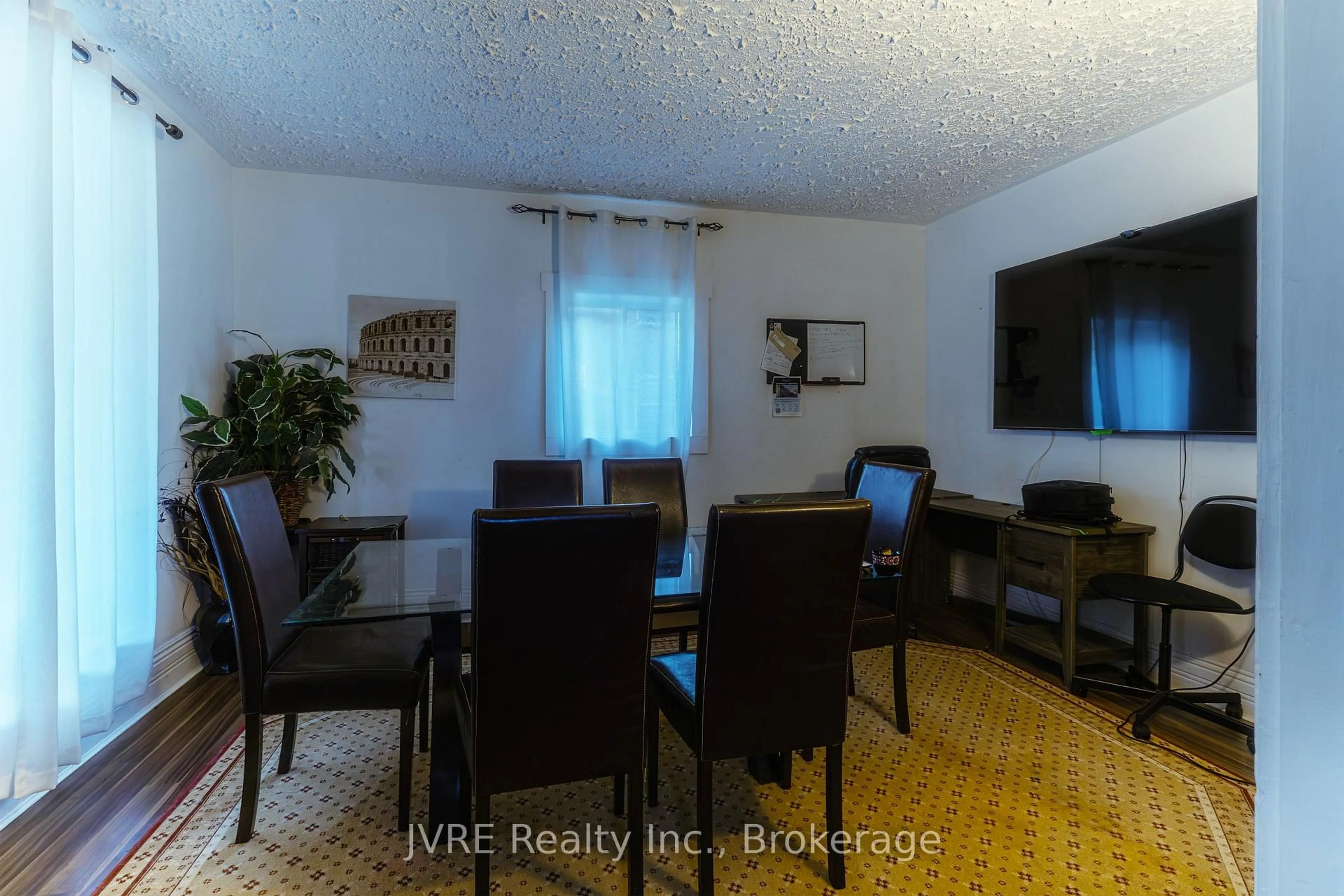 Dining room, unknown for 110 Merritt St, Welland Ontario L3C 4T4