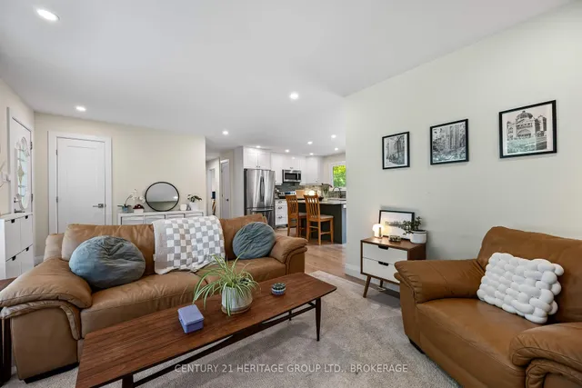 925 Woodbine Rd, Kingston 5