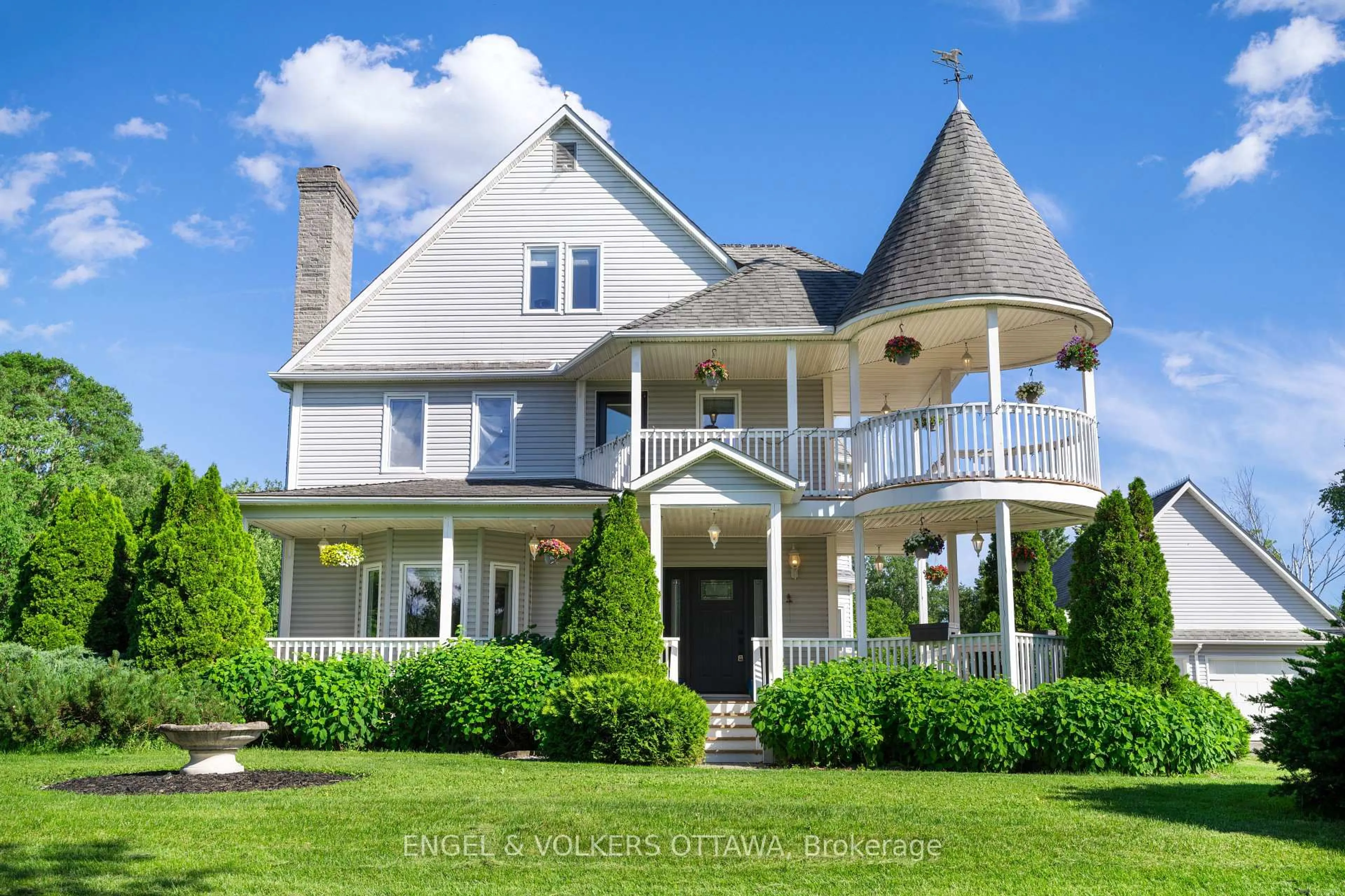 Home with vinyl exterior material, building for 2410 Concession Rd, North Grenville Ontario K0G 1J0