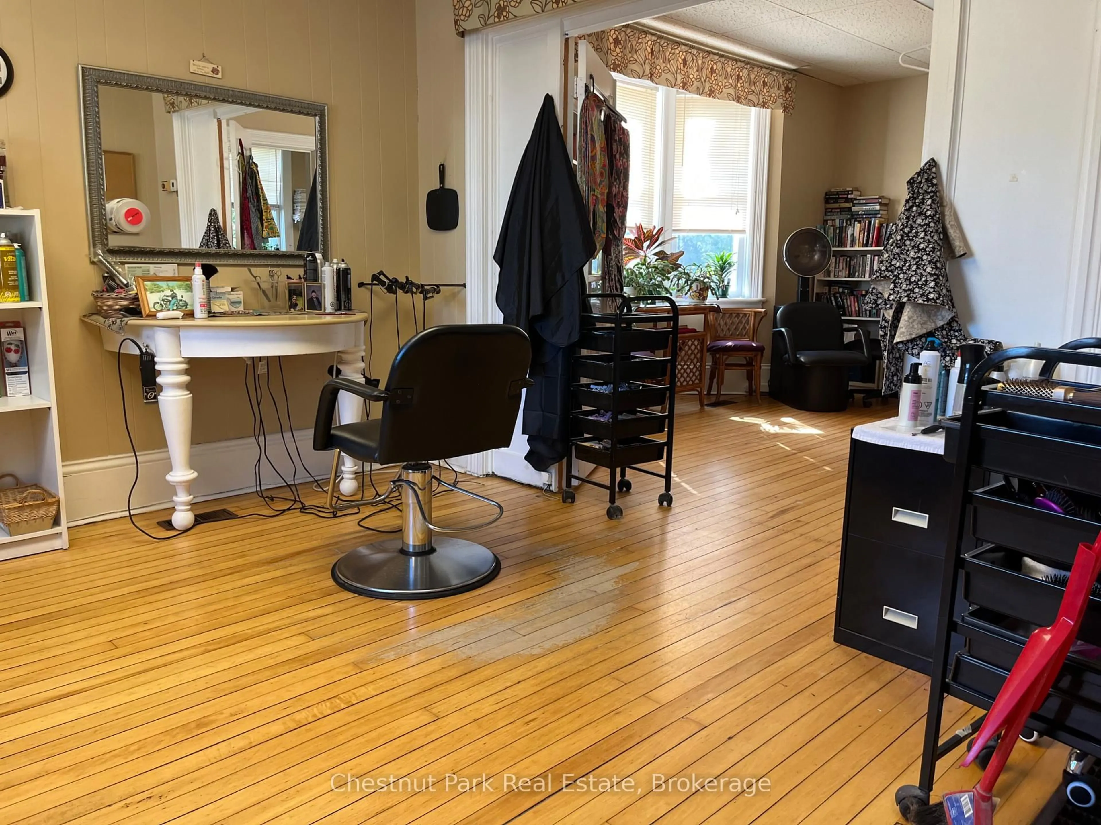 A pic of a room for 151 Royal St, Gravenhurst Ontario P1P 1H5