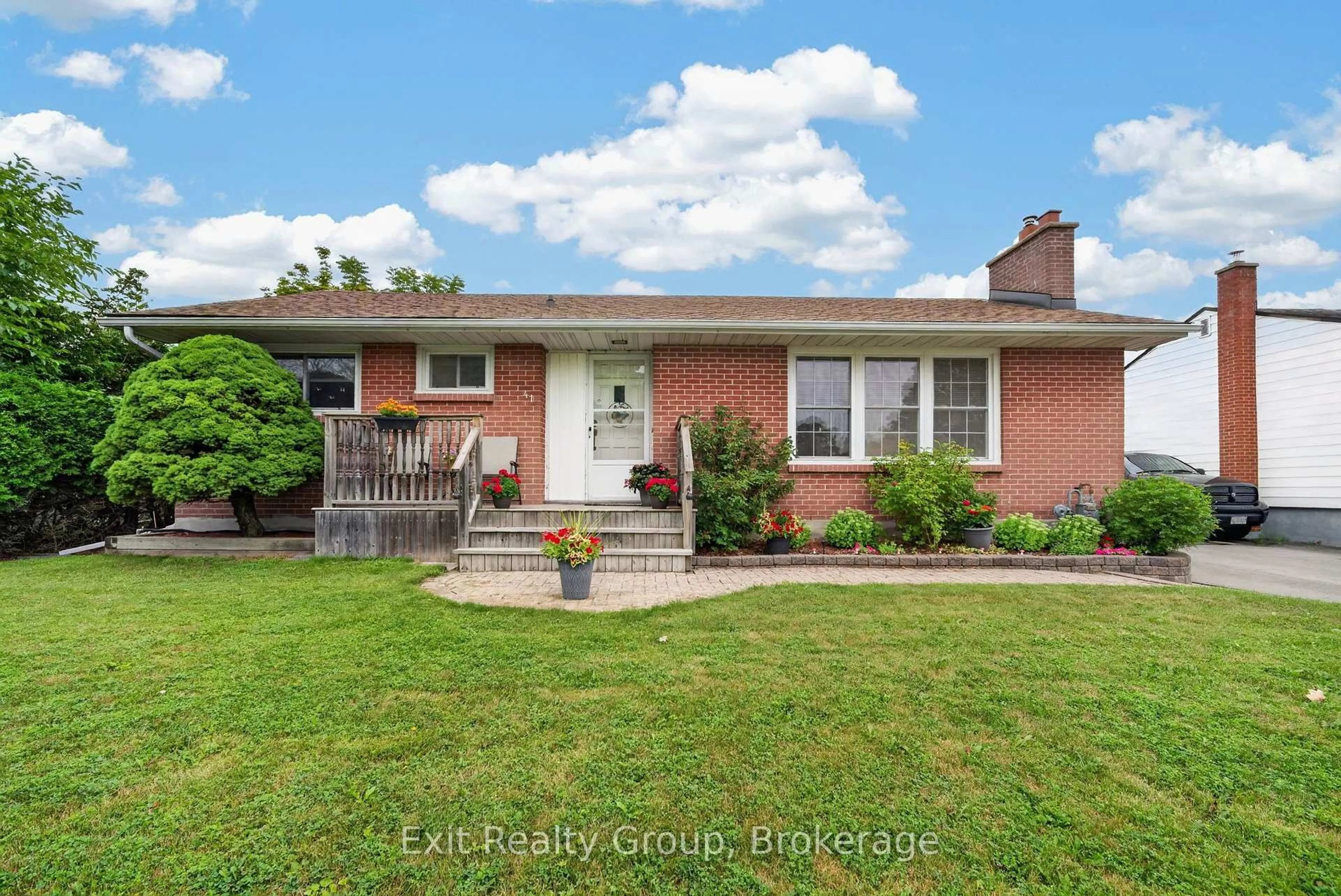 Home with brick exterior material, street for 41 Second Ave, Quinte West Ontario K8V 5M5