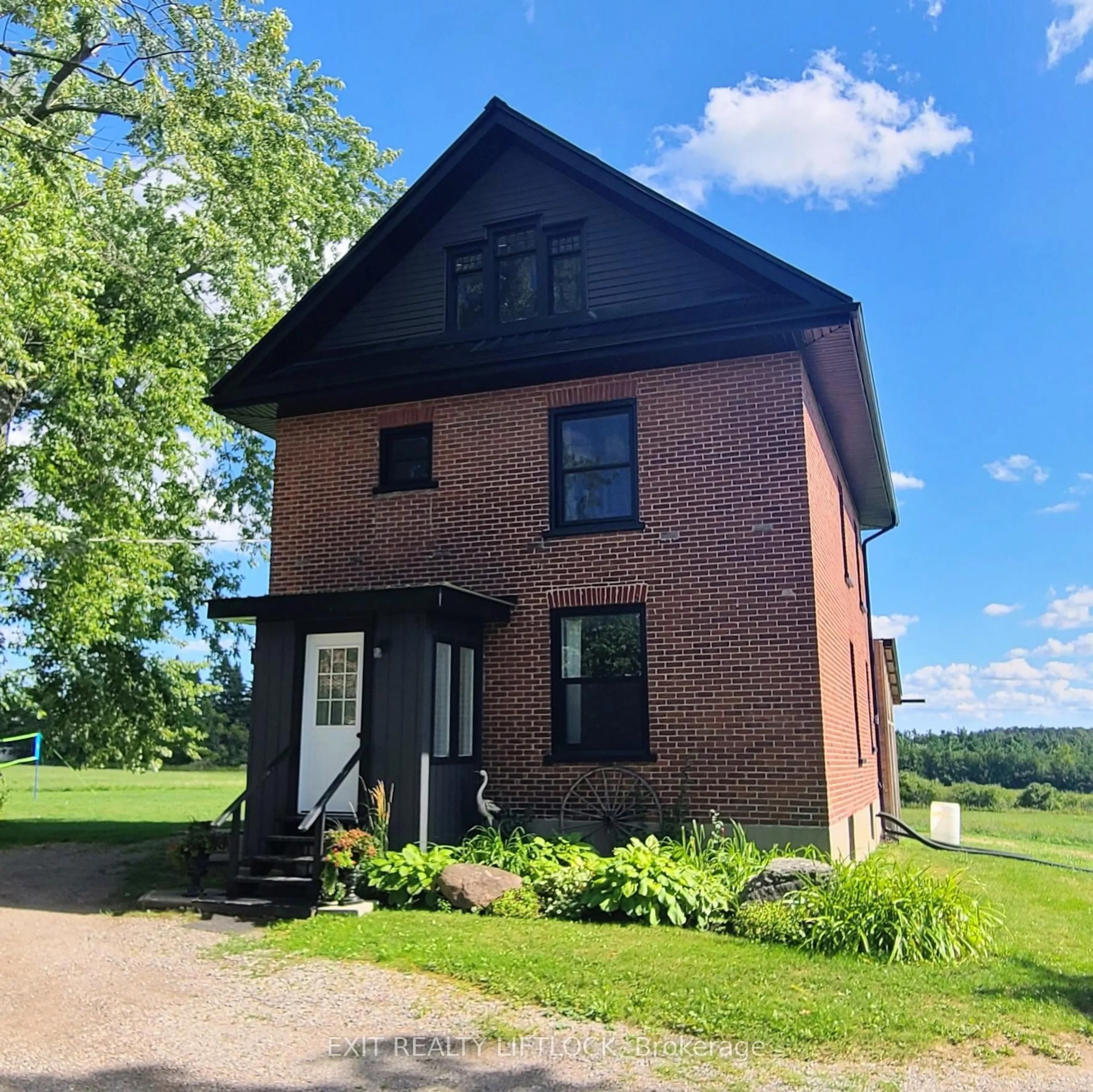 Home with brick exterior material, building for 4922 Highway 7, Kawartha Lakes Ontario K0L 2W0