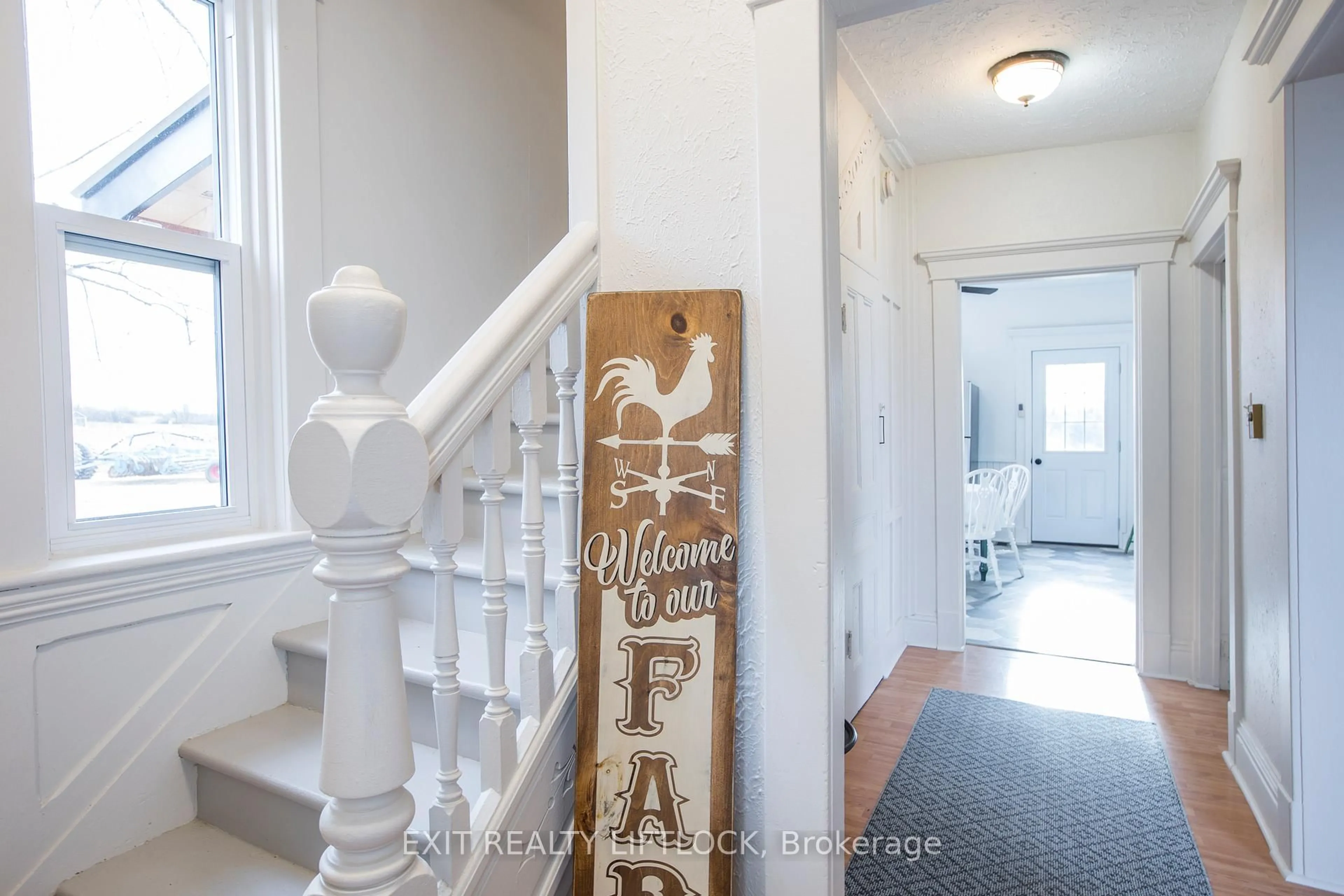 Indoor entryway for 4922 Highway 7, Kawartha Lakes Ontario K0L 2W0
