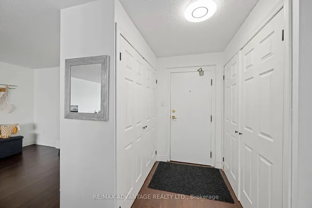 570 Proudfoot Lane #708, London North 4