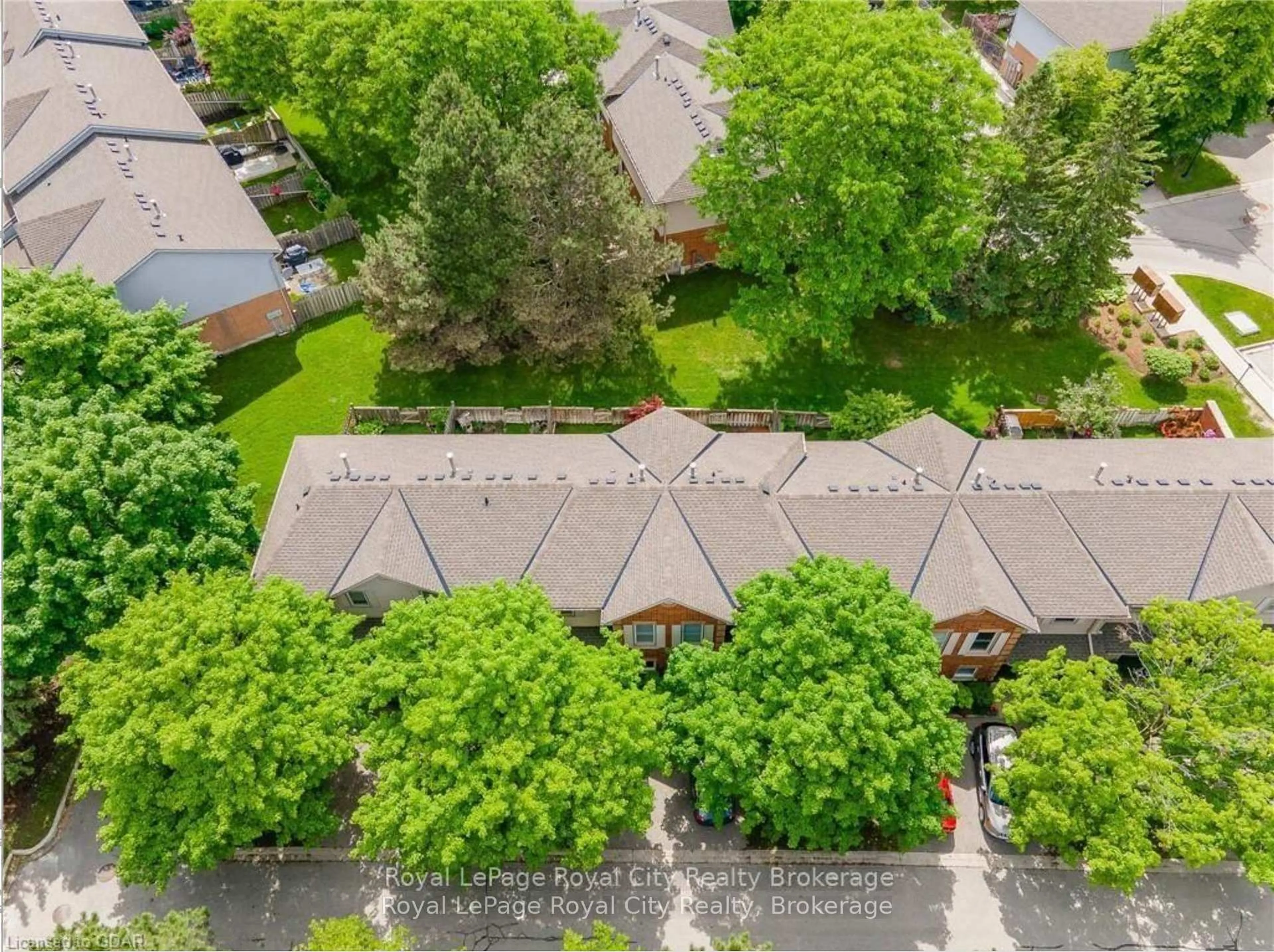 A pic from outside/outdoor area/front of a property/back of a property/a pic from drone, city buildings view from balcony for 180 MARKSAM Rd #80, Guelph Ontario N1H 8G6