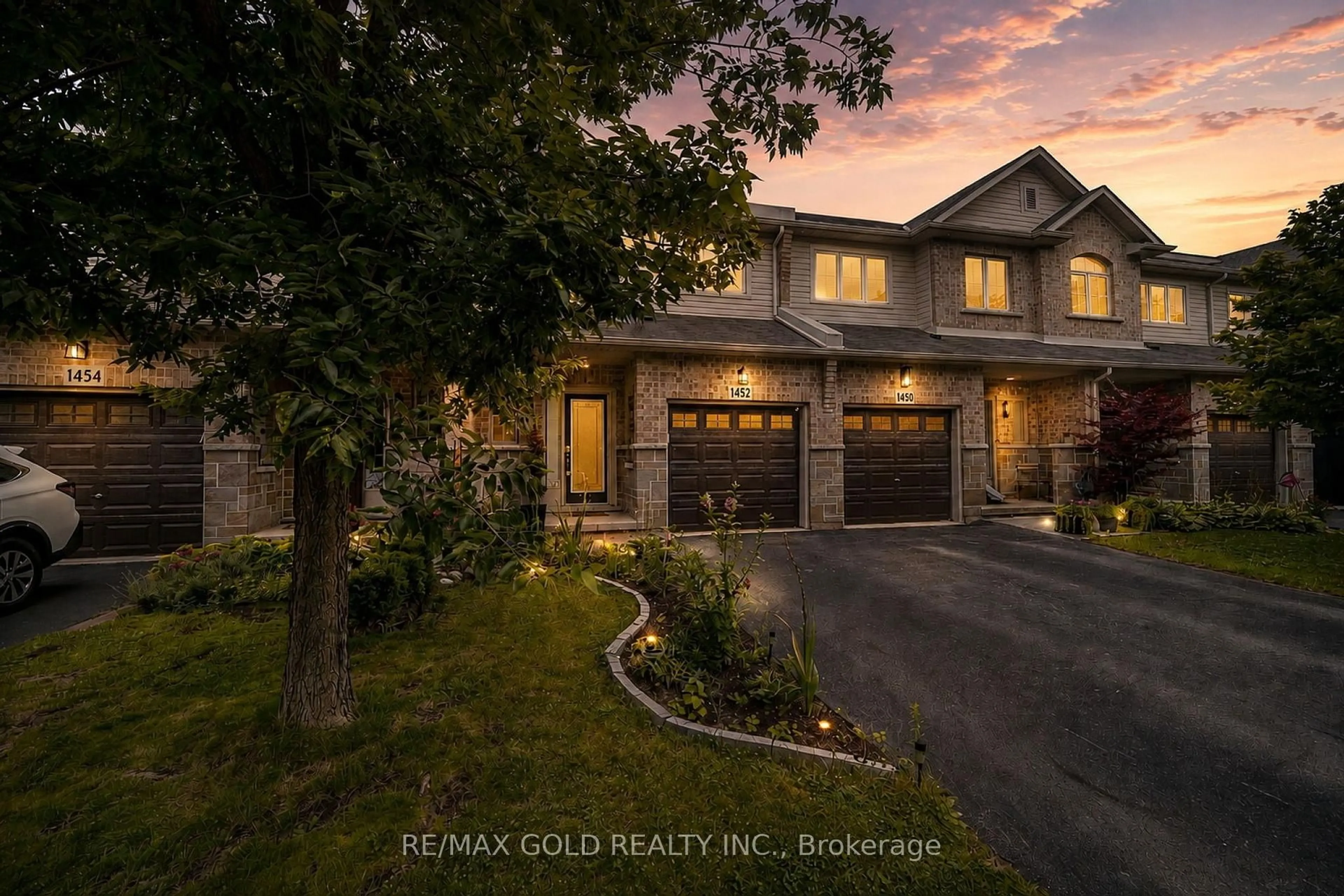 Home with brick exterior material, unknown for 1452 Baseline Rd, Hamilton Ontario L8E 0G3