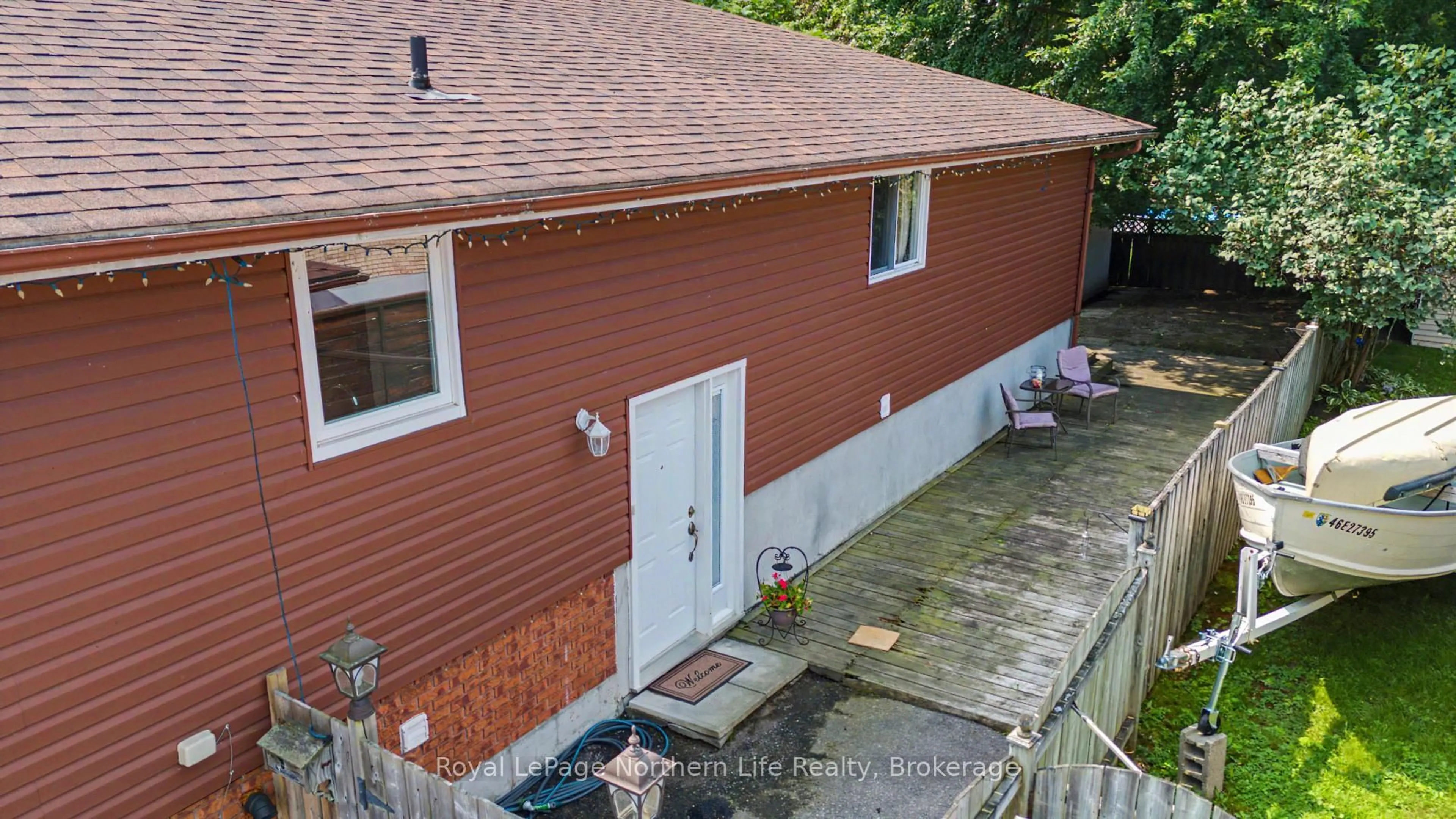 A pic from outside/outdoor area/front of a property/back of a property/a pic from drone, street for 29 Pollard Ave, North Bay Ontario P1A 1Z4