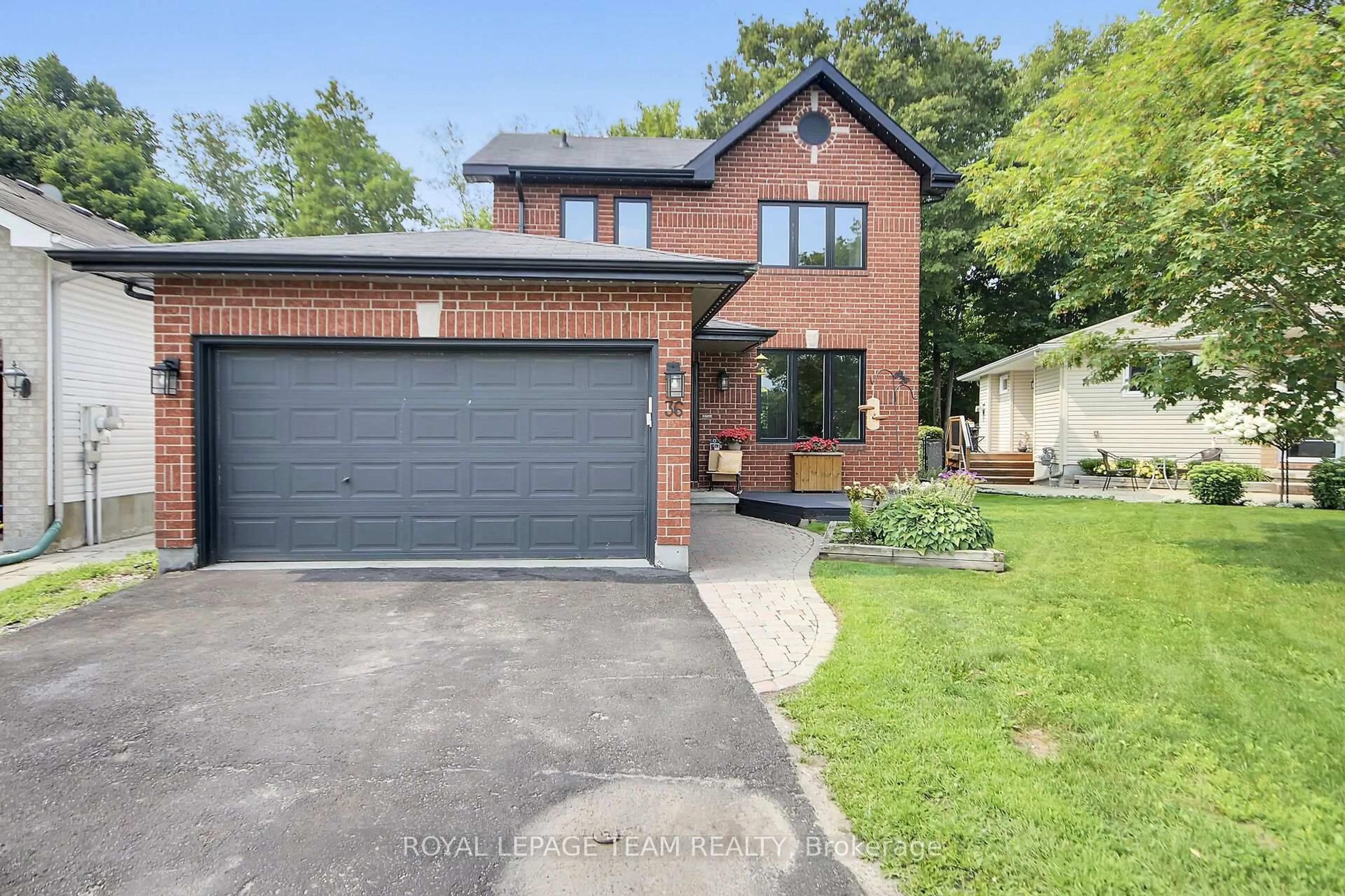 A pic from outside/outdoor area/front of a property/back of a property/a pic from drone, street for 36 Steggall Cres, Stittsville Ontario K2S 1S4
