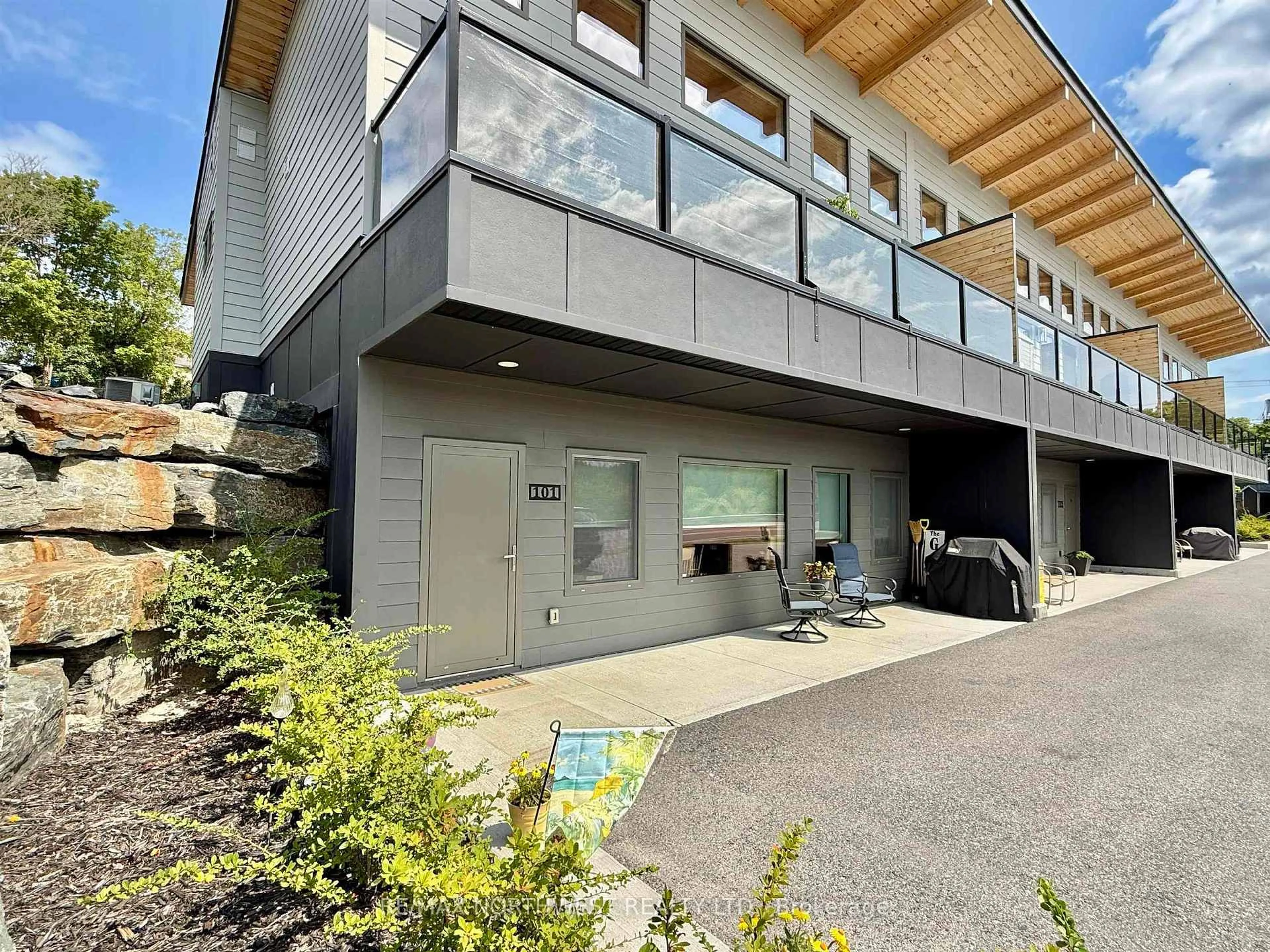 Unknown for 561 Veterans Dr #101, Kenora Ontario P9N 2Z3