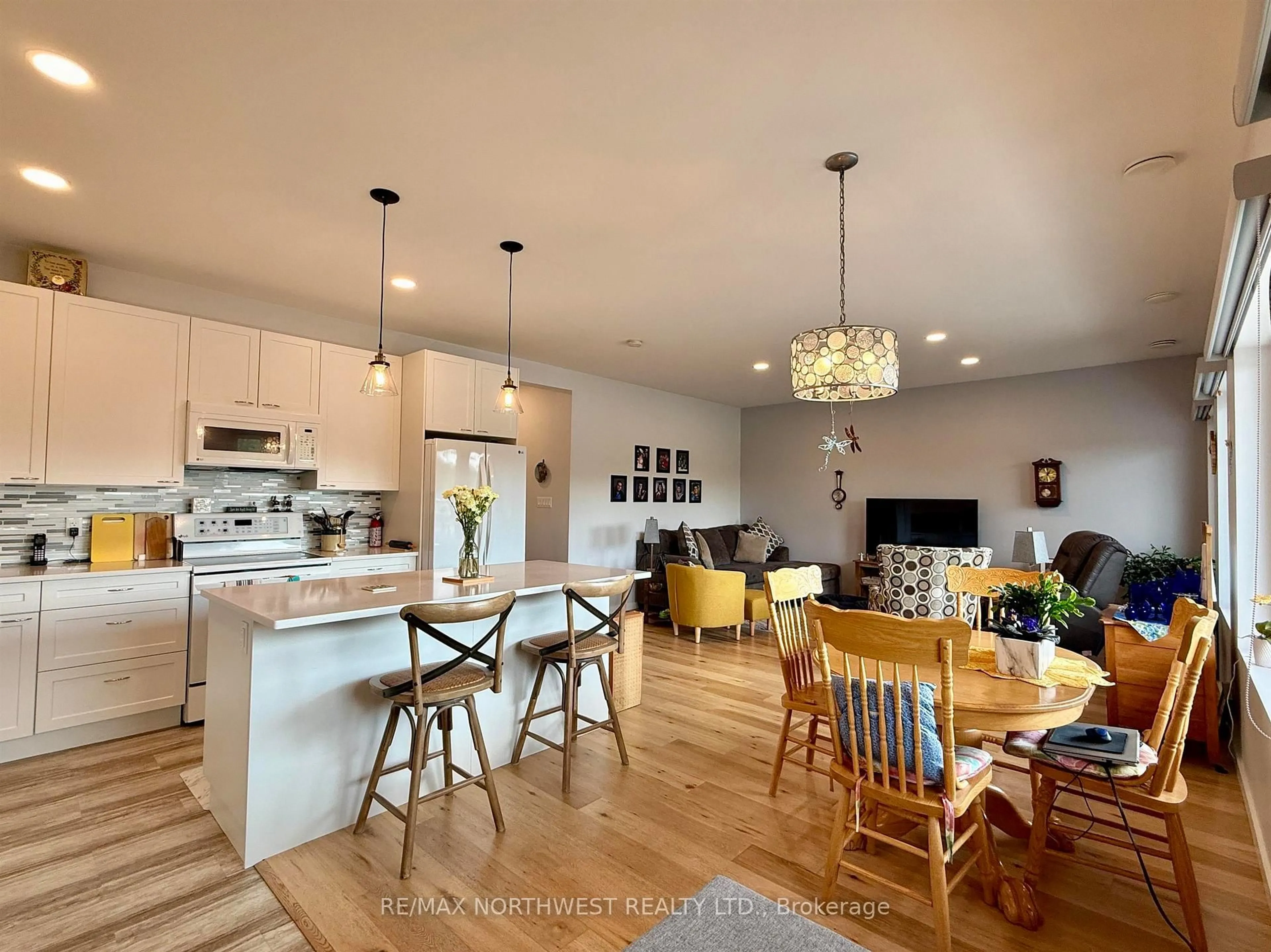 Open concept kitchen, unknown for 561 Veterans Dr #101, Kenora Ontario P9N 2Z3
