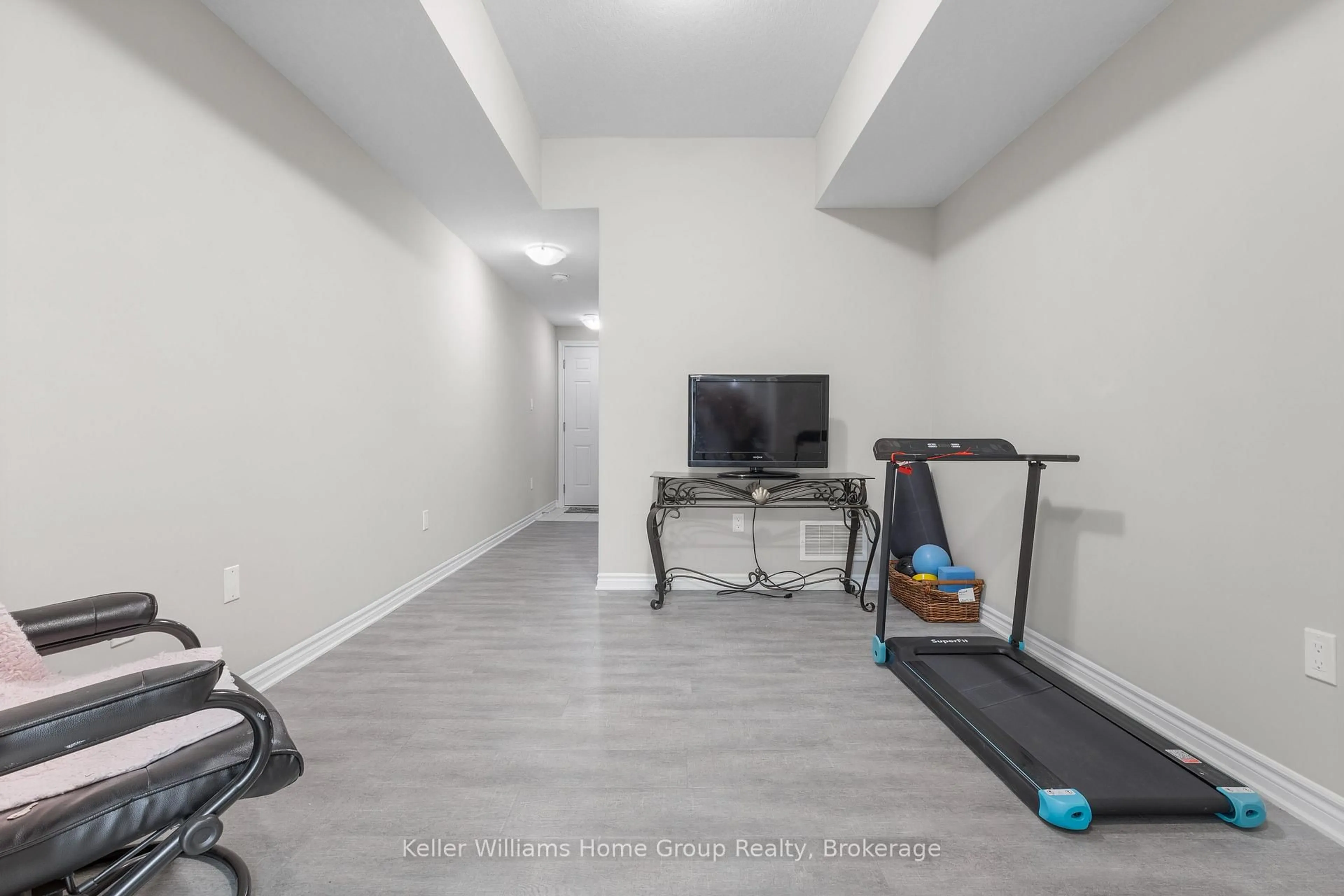 Gym or fitness room for 107 Westra Dr #35, Guelph Ontario N1K 0A5