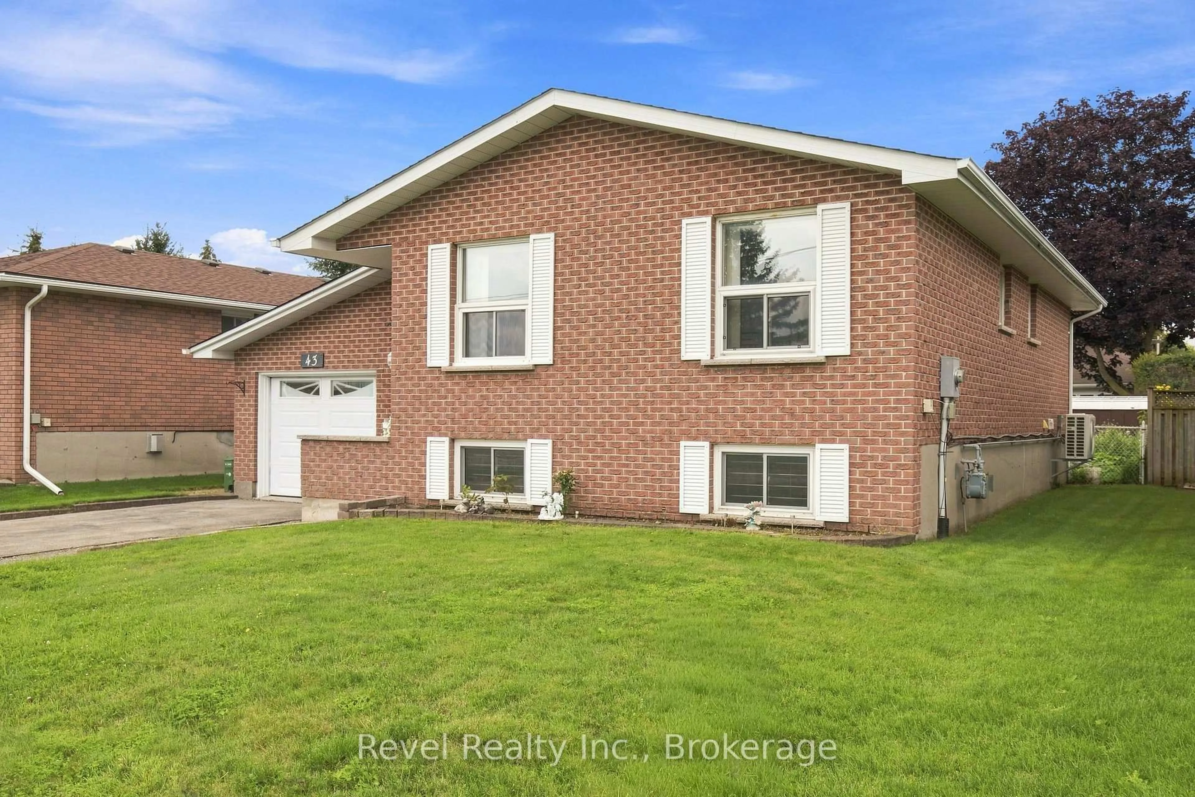 Home with brick exterior material, street for 43 Wilson Ave, Kawartha Lakes Ontario K9V 5S3
